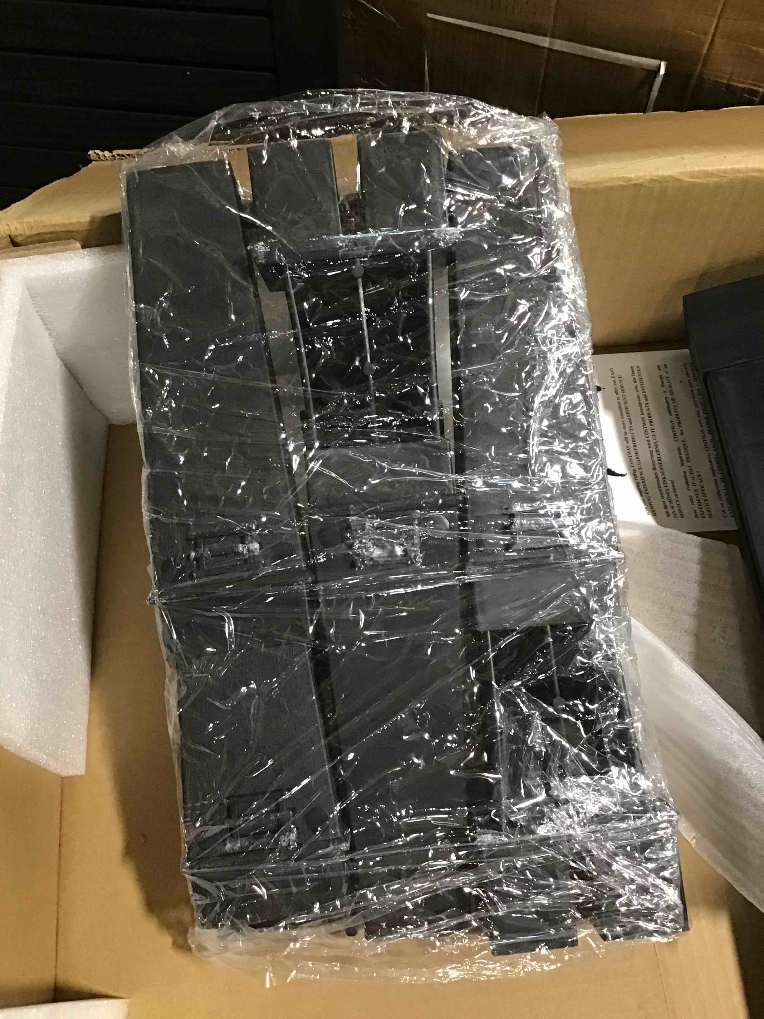 https://s3.amazonaws.com/lotting-images-prod/bidfta/RED4235659_1685127291209.jpeg
