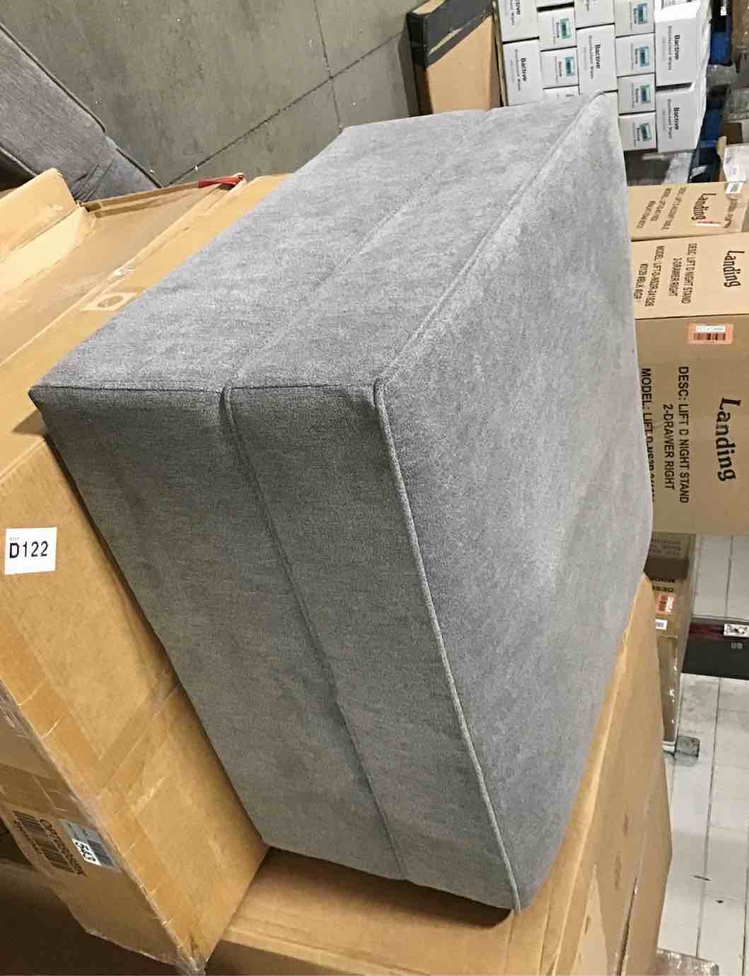 https://s3.amazonaws.com/lotting-images-prod/bidfta/RED4235665_1685128921781.jpeg