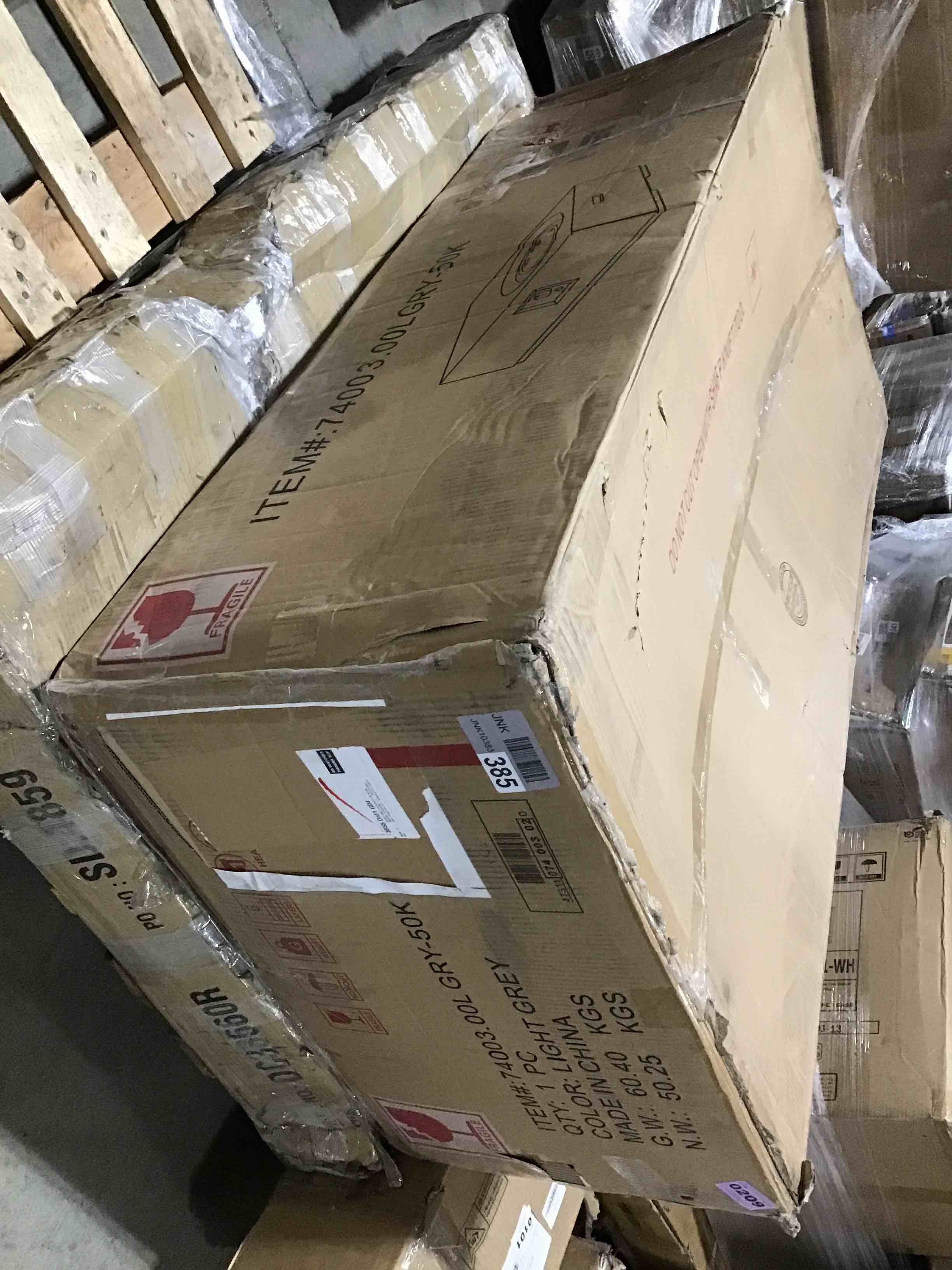 https://s3.amazonaws.com/lotting-images-prod/bidfta/RED4235915_1686062760476.jpeg