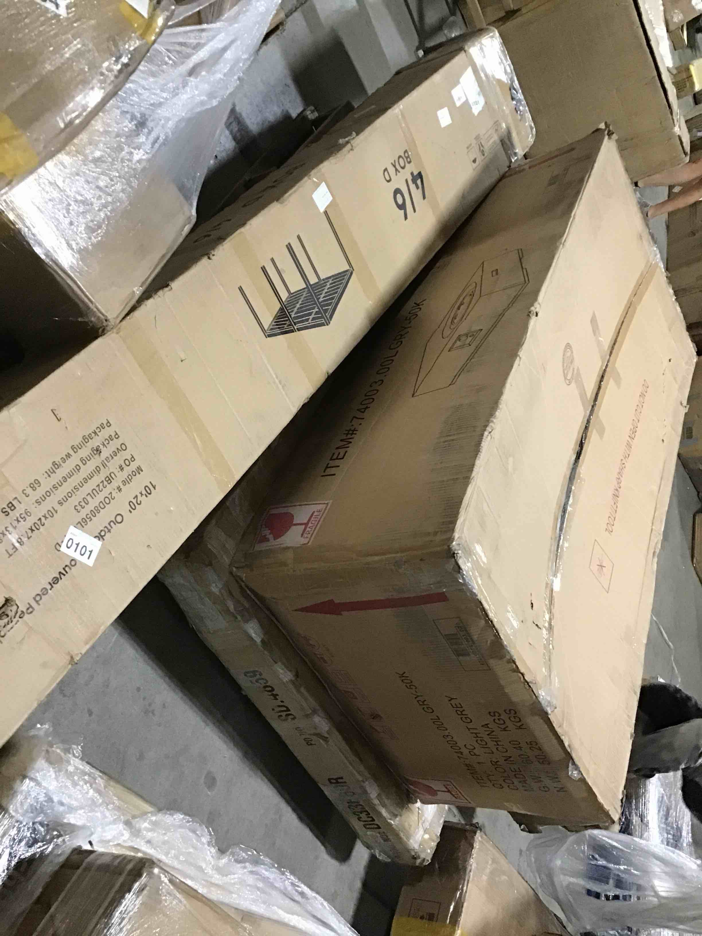 https://s3.amazonaws.com/lotting-images-prod/bidfta/RED4235915_1686062779588.jpeg