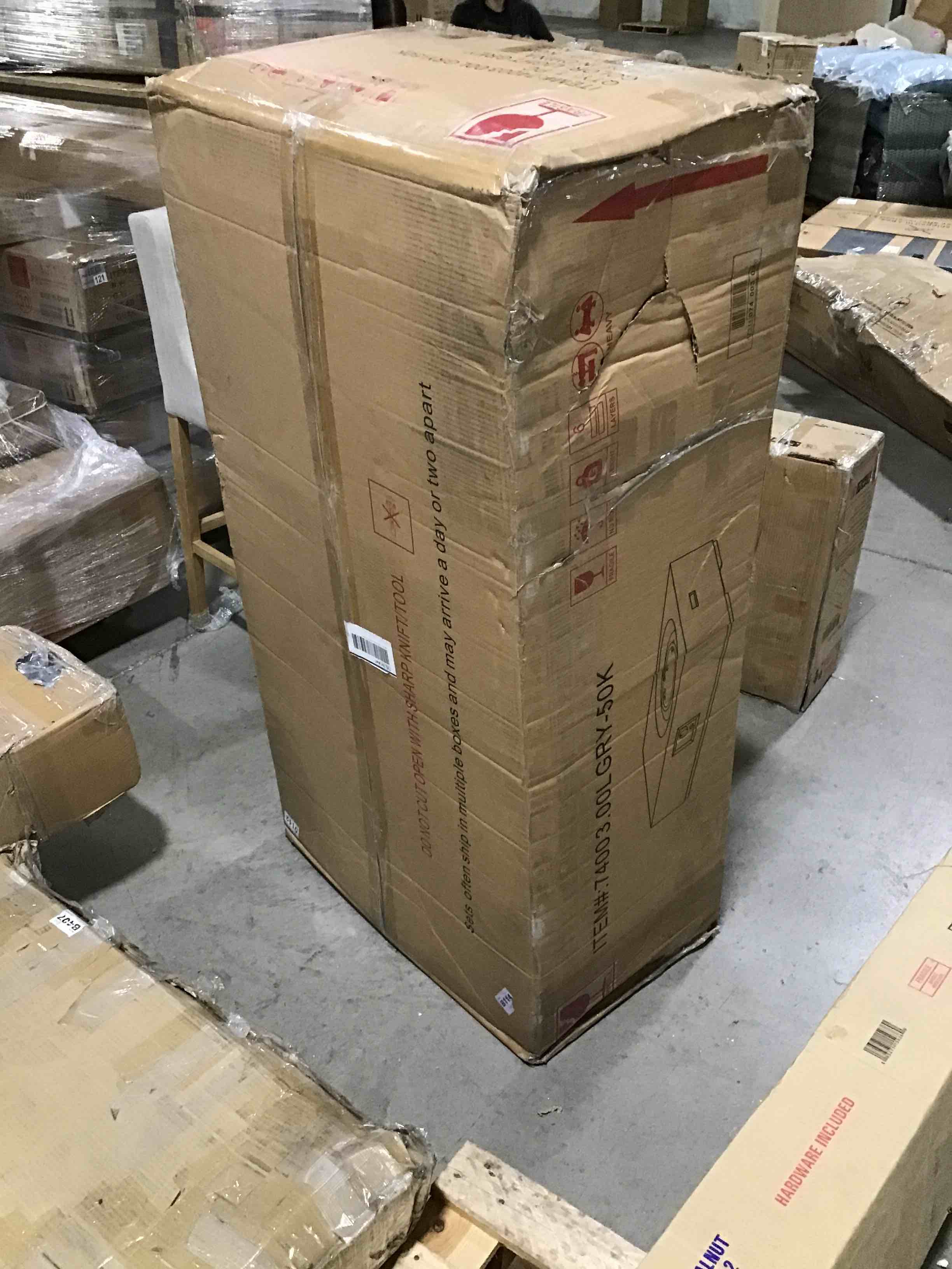 https://s3.amazonaws.com/lotting-images-prod/bidfta/RED4235915_1686062847405.jpeg