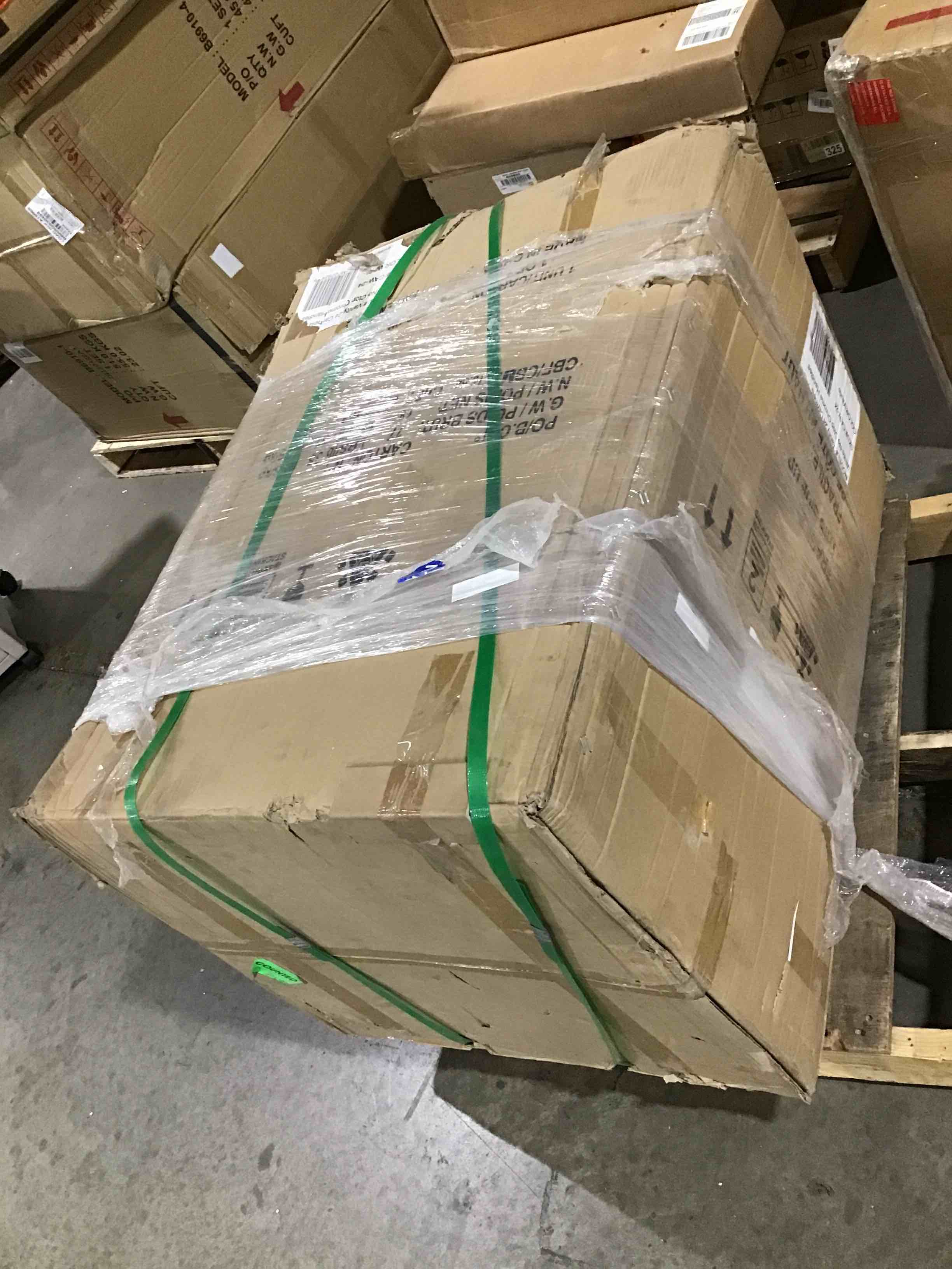 https://s3.amazonaws.com/lotting-images-prod/bidfta/RED4236288_1686914968103.jpeg
