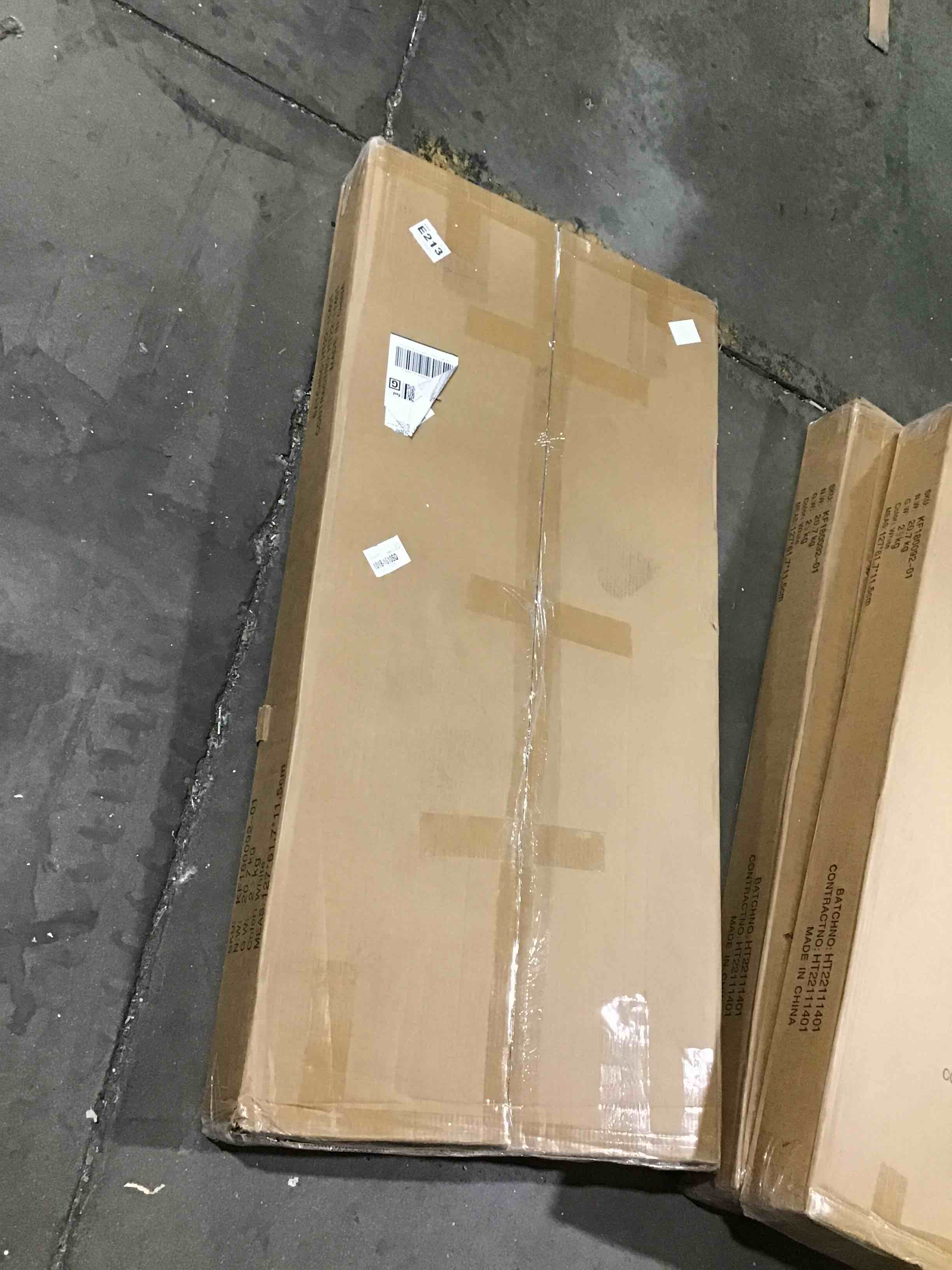 https://s3.amazonaws.com/lotting-images-prod/bidfta/RED4236306_1686927980870.jpeg
