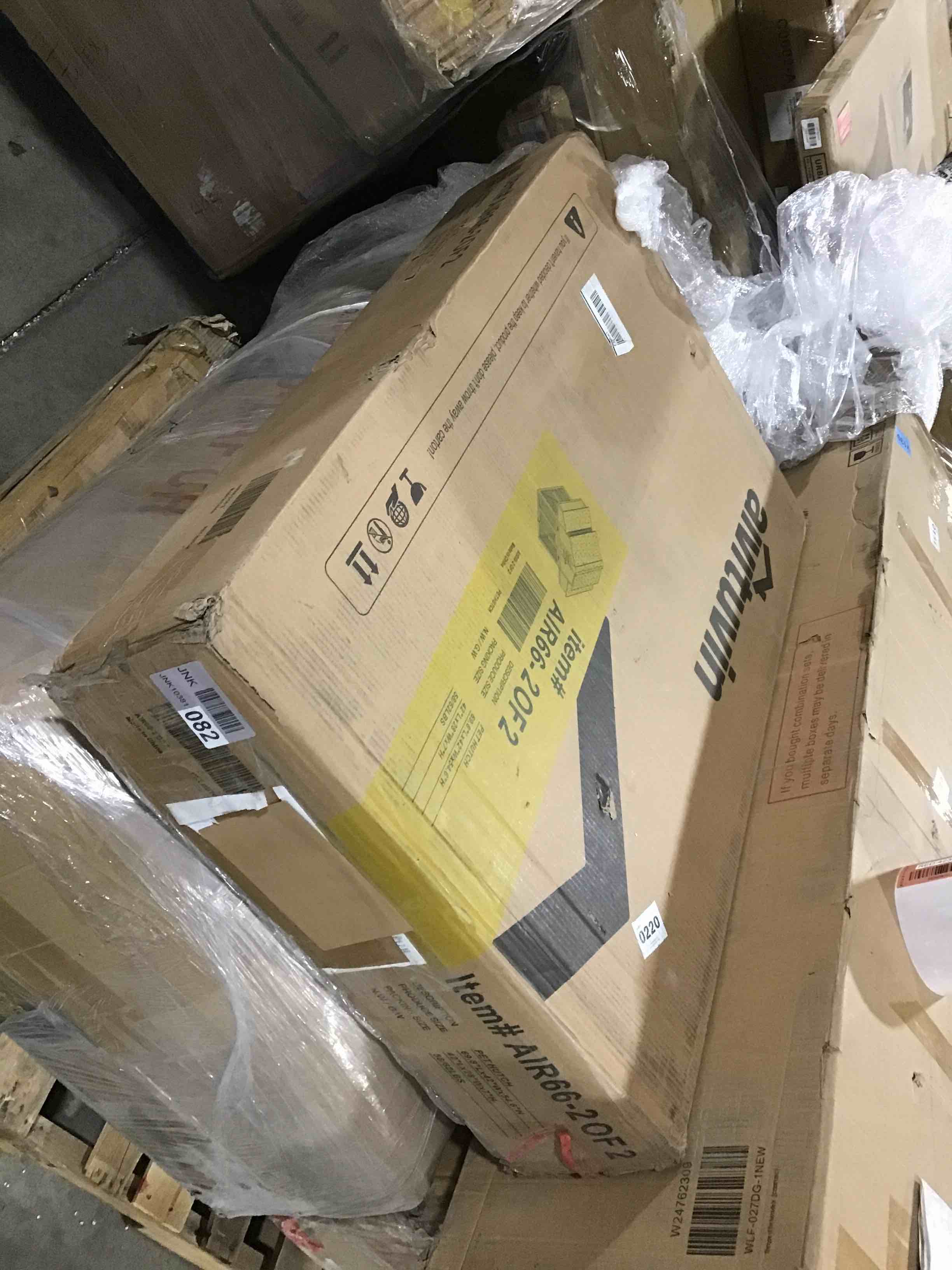 https://s3.amazonaws.com/lotting-images-prod/bidfta/RED4238129_1684168373002.jpeg