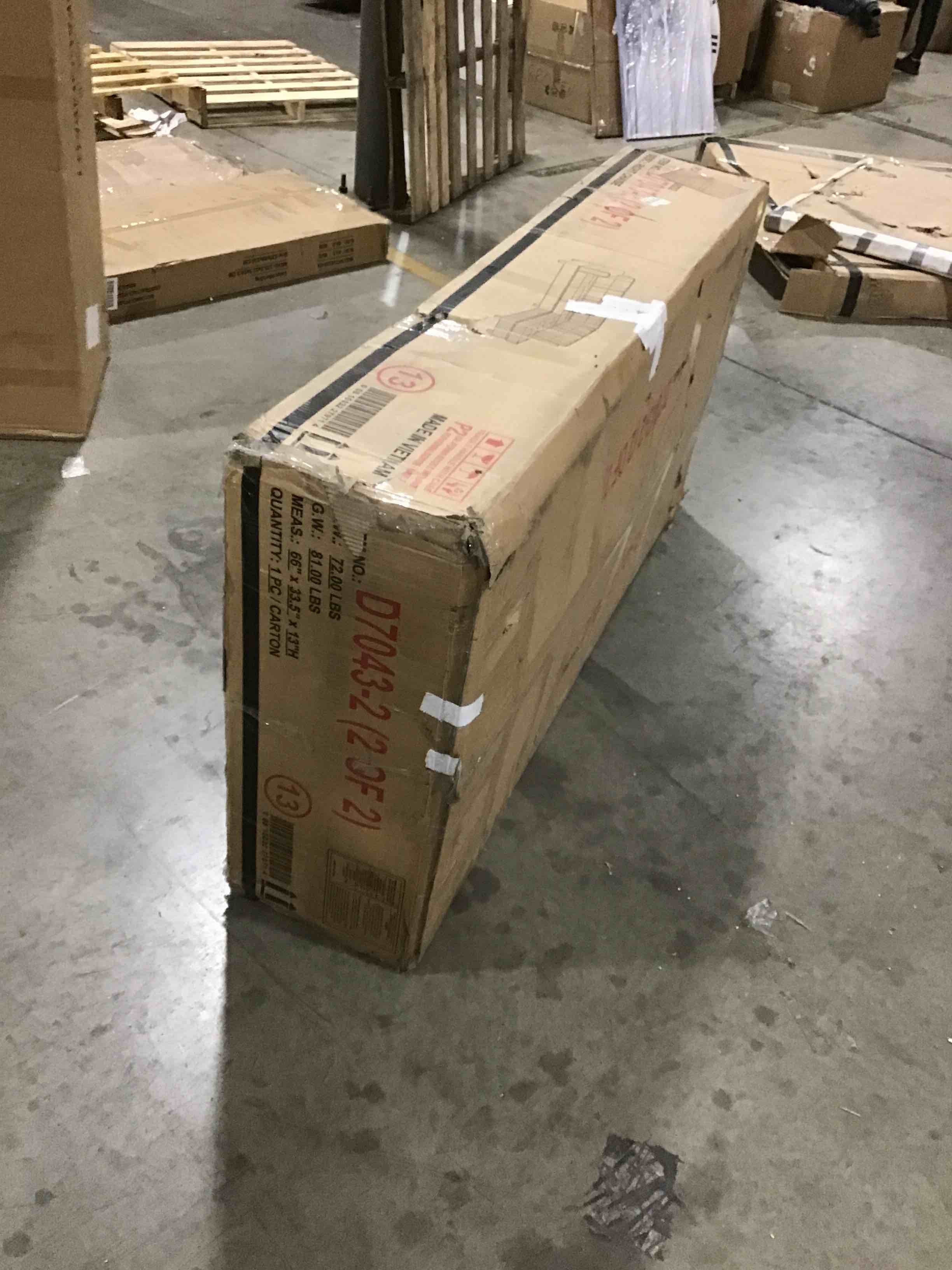 https://s3.amazonaws.com/lotting-images-prod/bidfta/RED4238276_1684343692520.jpeg