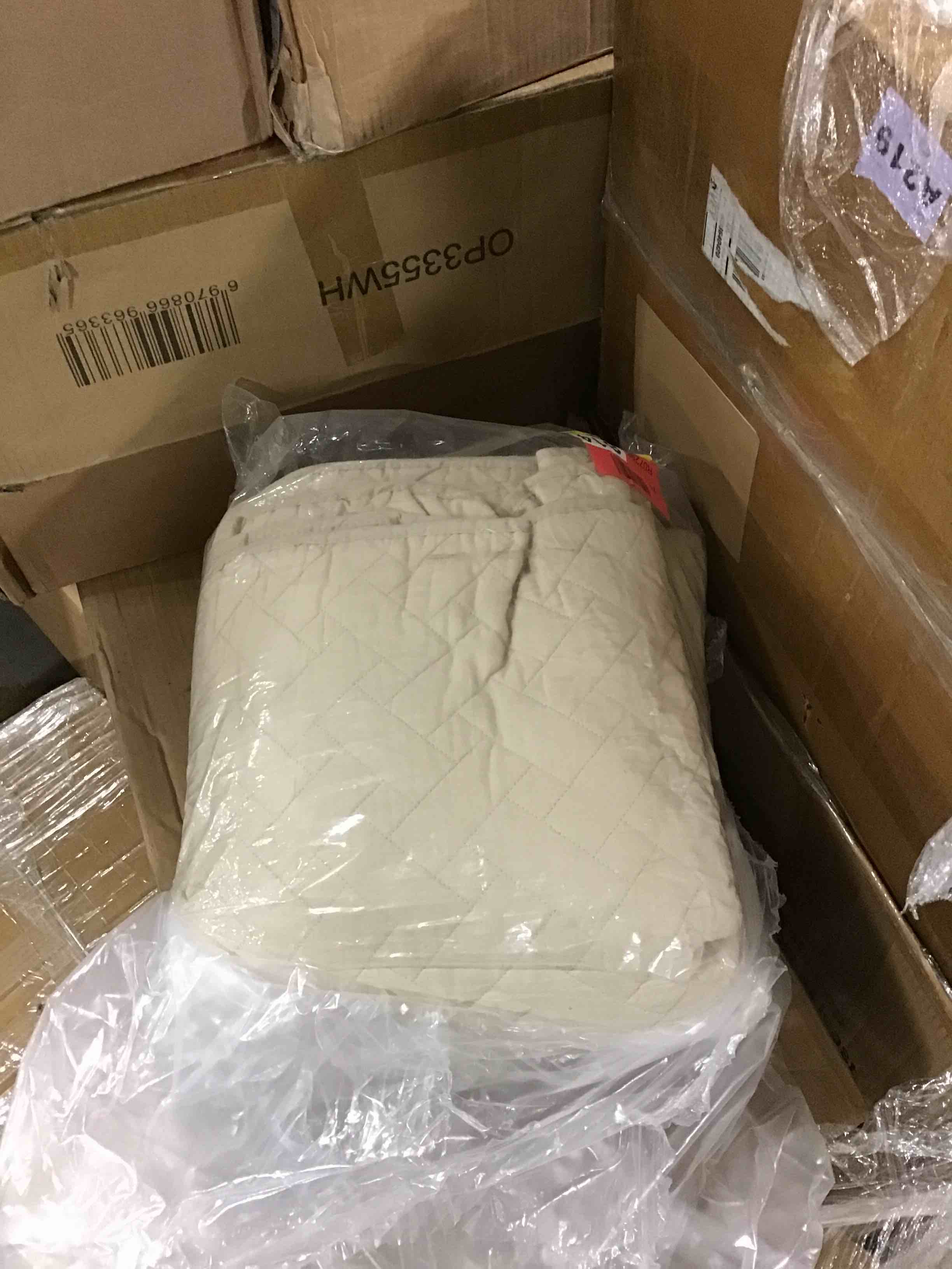 https://s3.amazonaws.com/lotting-images-prod/bidfta/RED4239335_1686339937965.jpeg