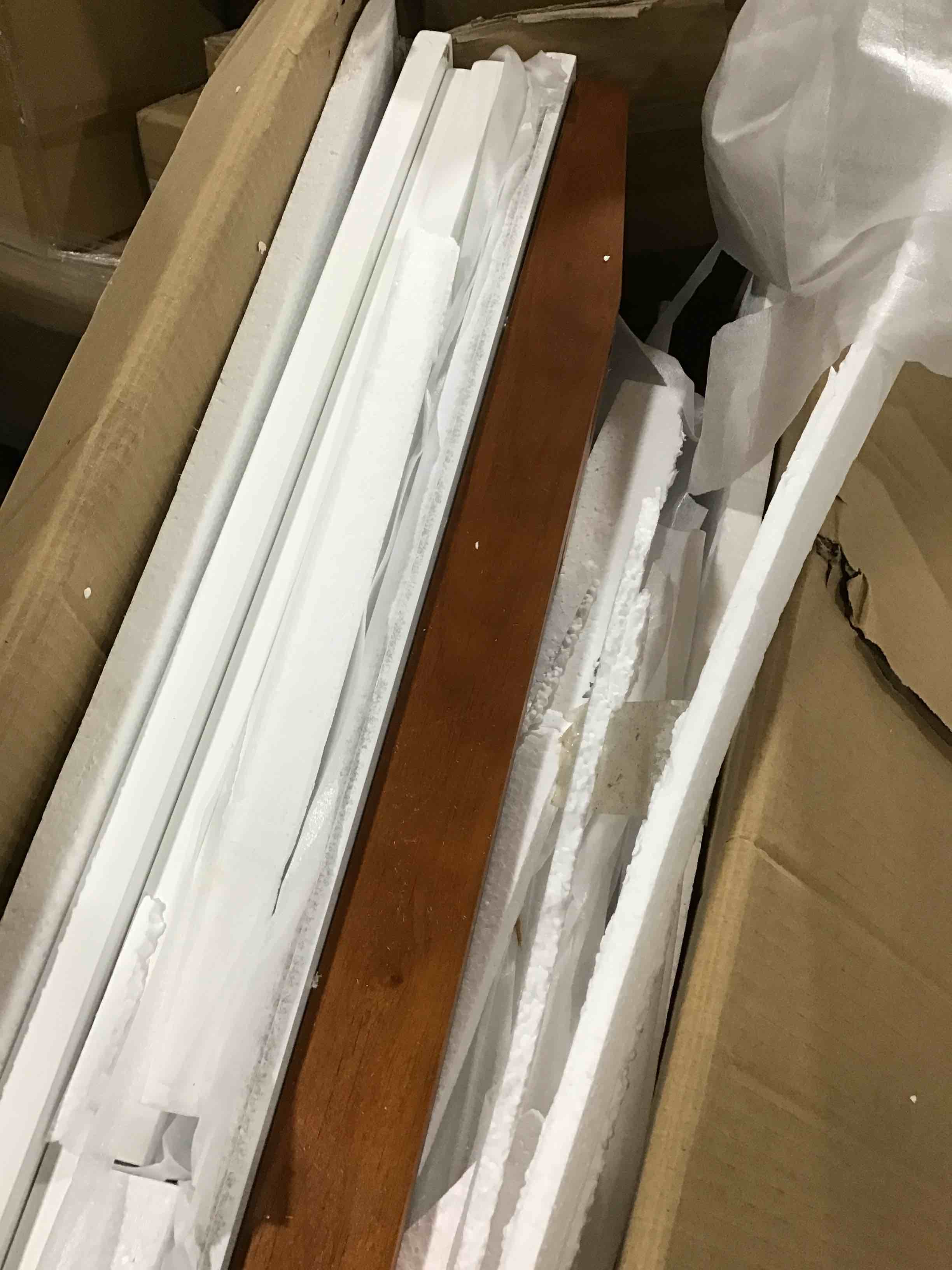 https://s3.amazonaws.com/lotting-images-prod/bidfta/RED4240425_1685122619451.jpeg