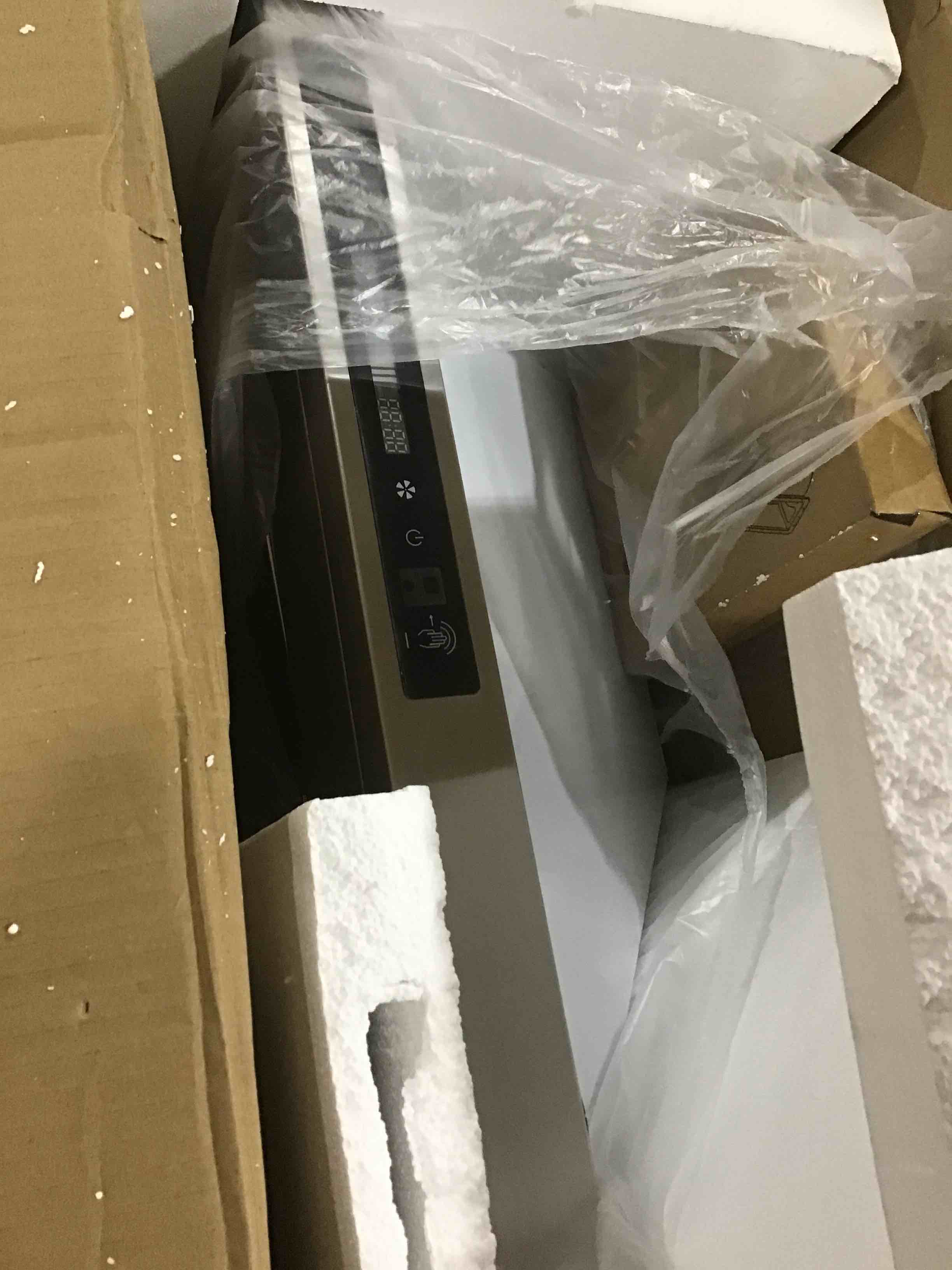 https://s3.amazonaws.com/lotting-images-prod/bidfta/RED4240759_1685811024630.jpeg