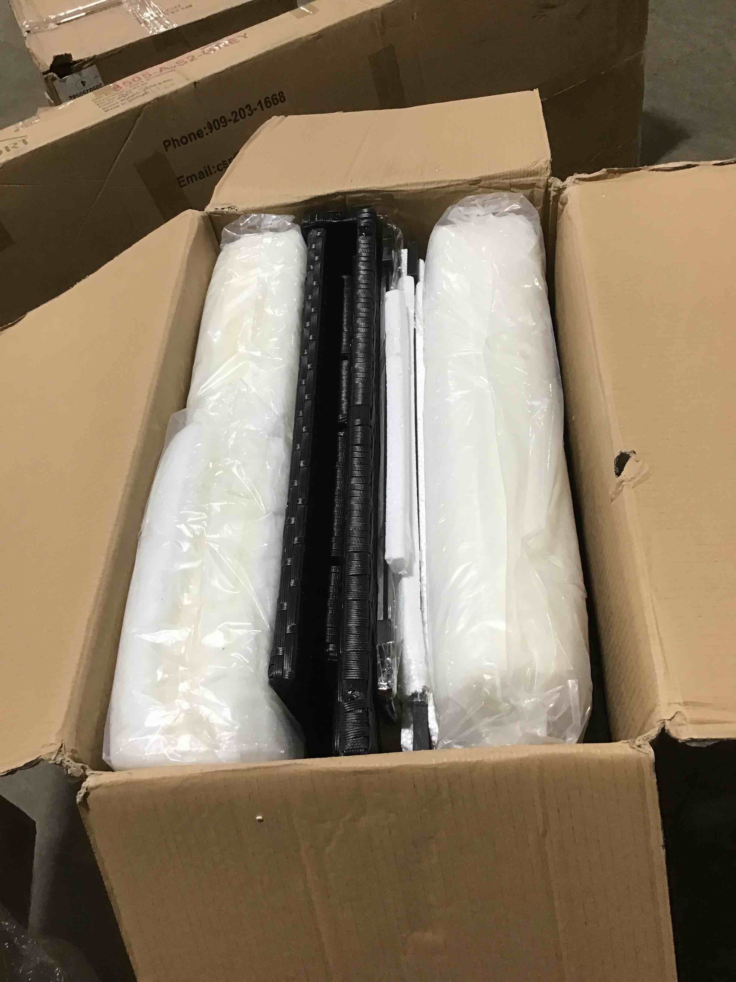 https://s3.amazonaws.com/lotting-images-prod/bidfta/RED4242003_1685465662484.jpeg