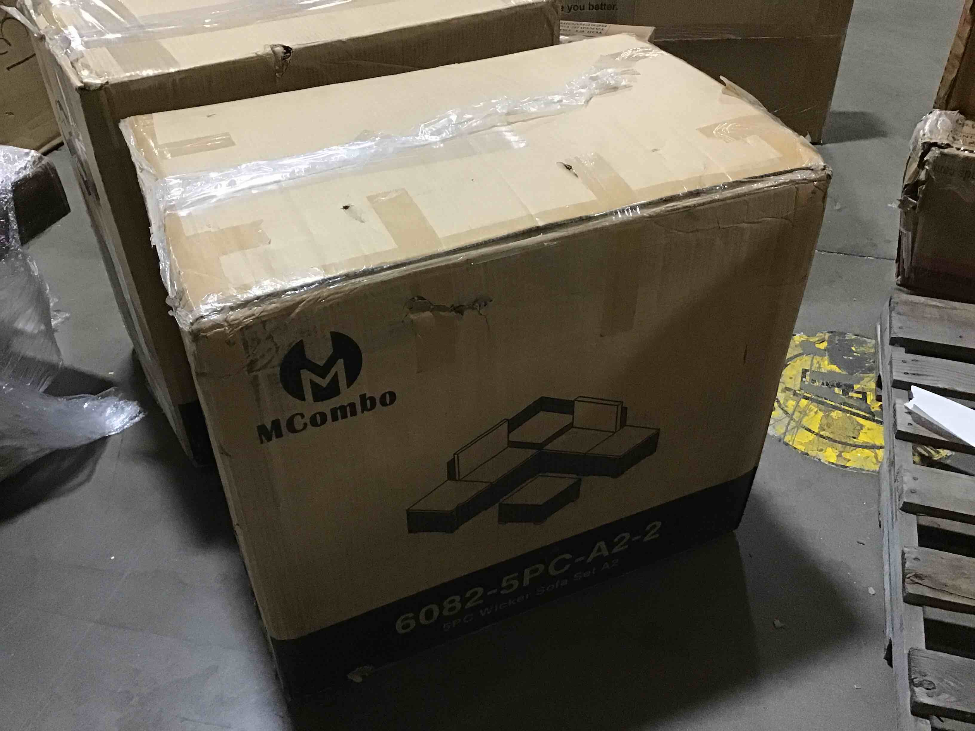 https://s3.amazonaws.com/lotting-images-prod/bidfta/RED4242003_1685465726843.jpeg