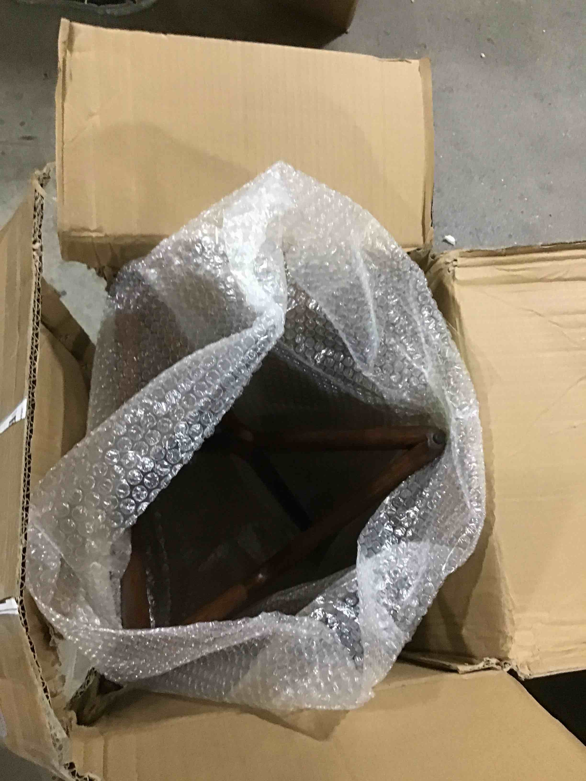 https://s3.amazonaws.com/lotting-images-prod/bidfta/RED4242155_1686069971901.jpeg