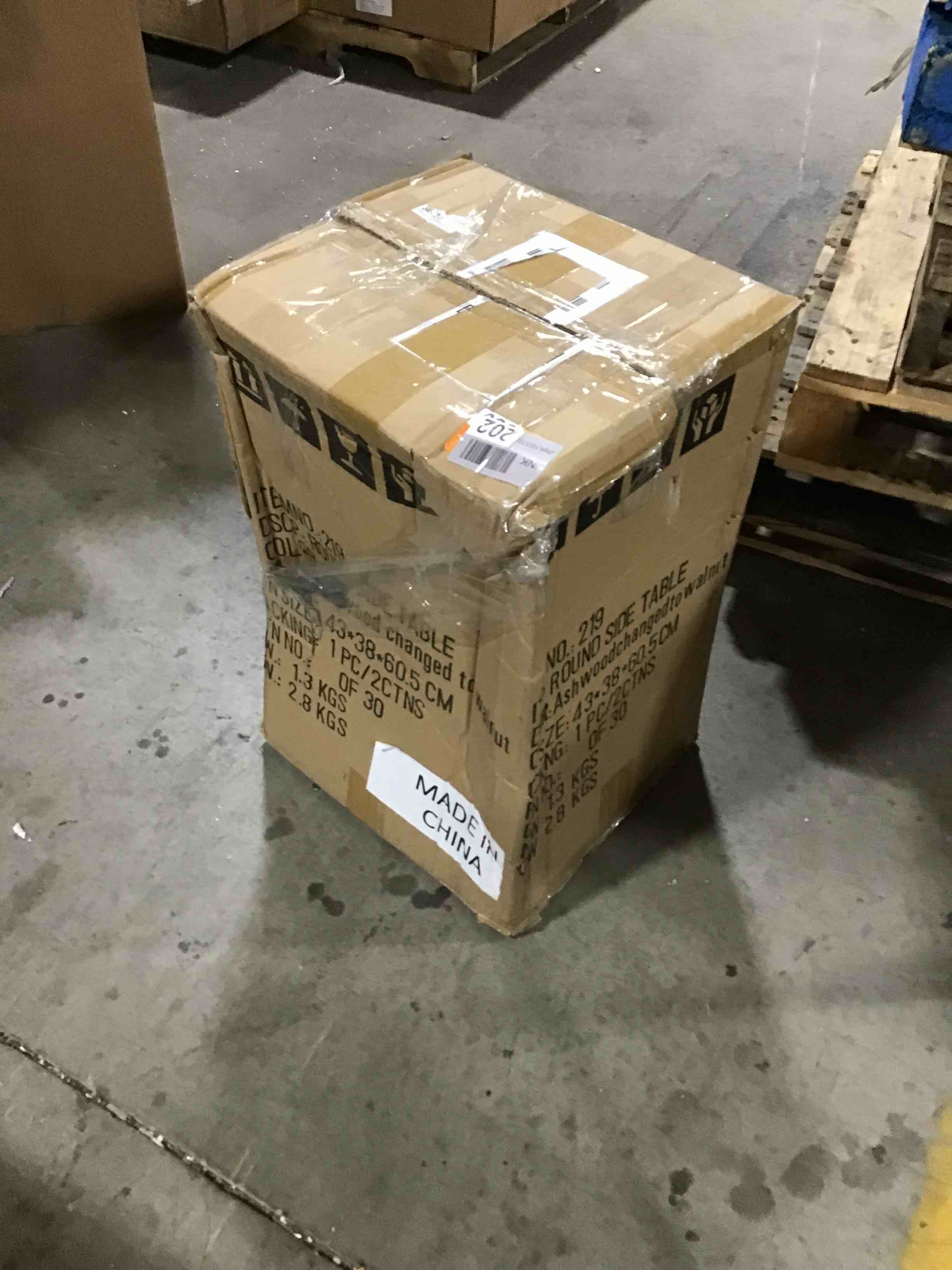 https://s3.amazonaws.com/lotting-images-prod/bidfta/RED4242155_1686070003984.jpeg