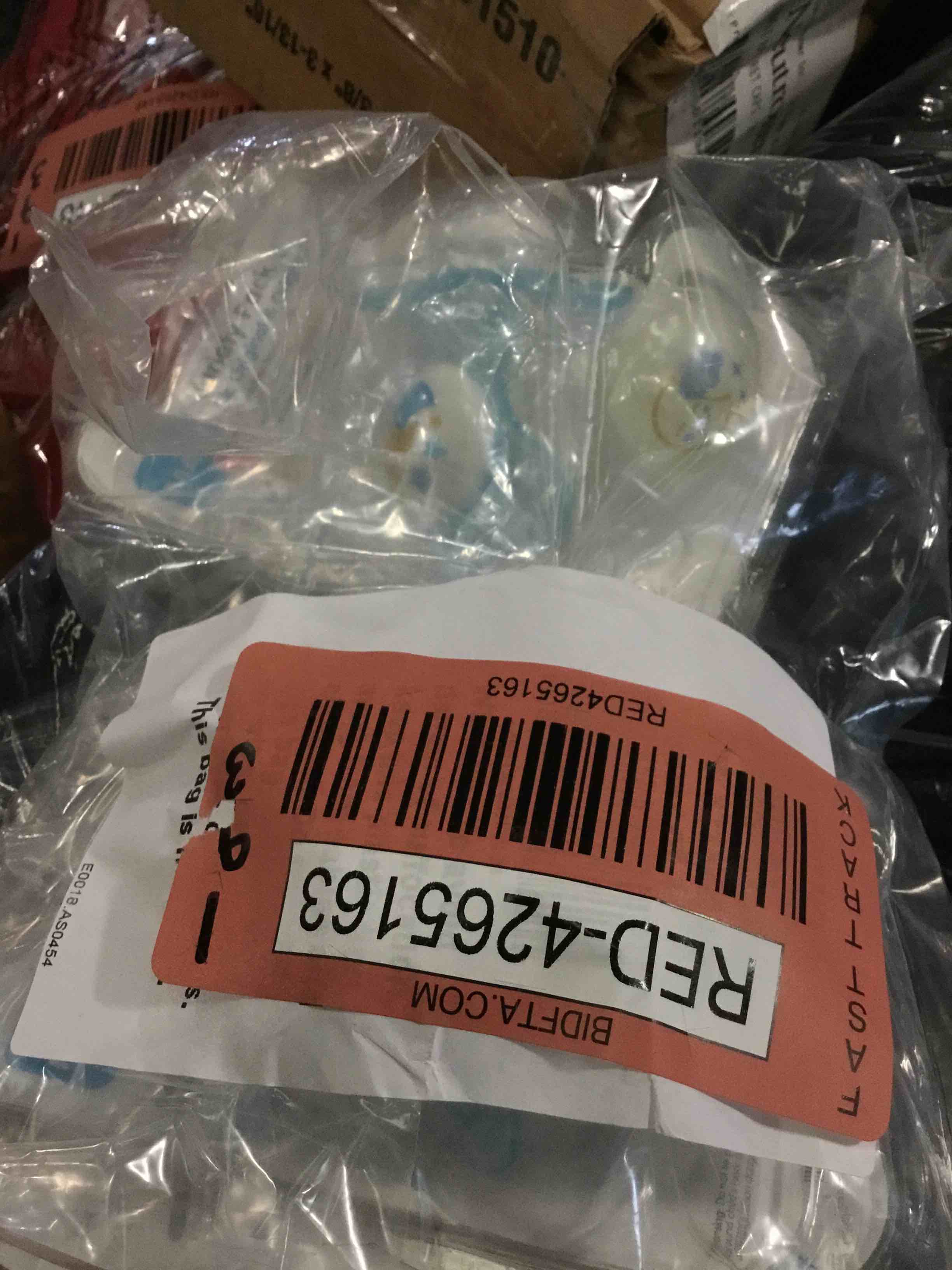 https://s3.amazonaws.com/lotting-images-prod/bidfta/RED4265163_1688582900841.jpeg