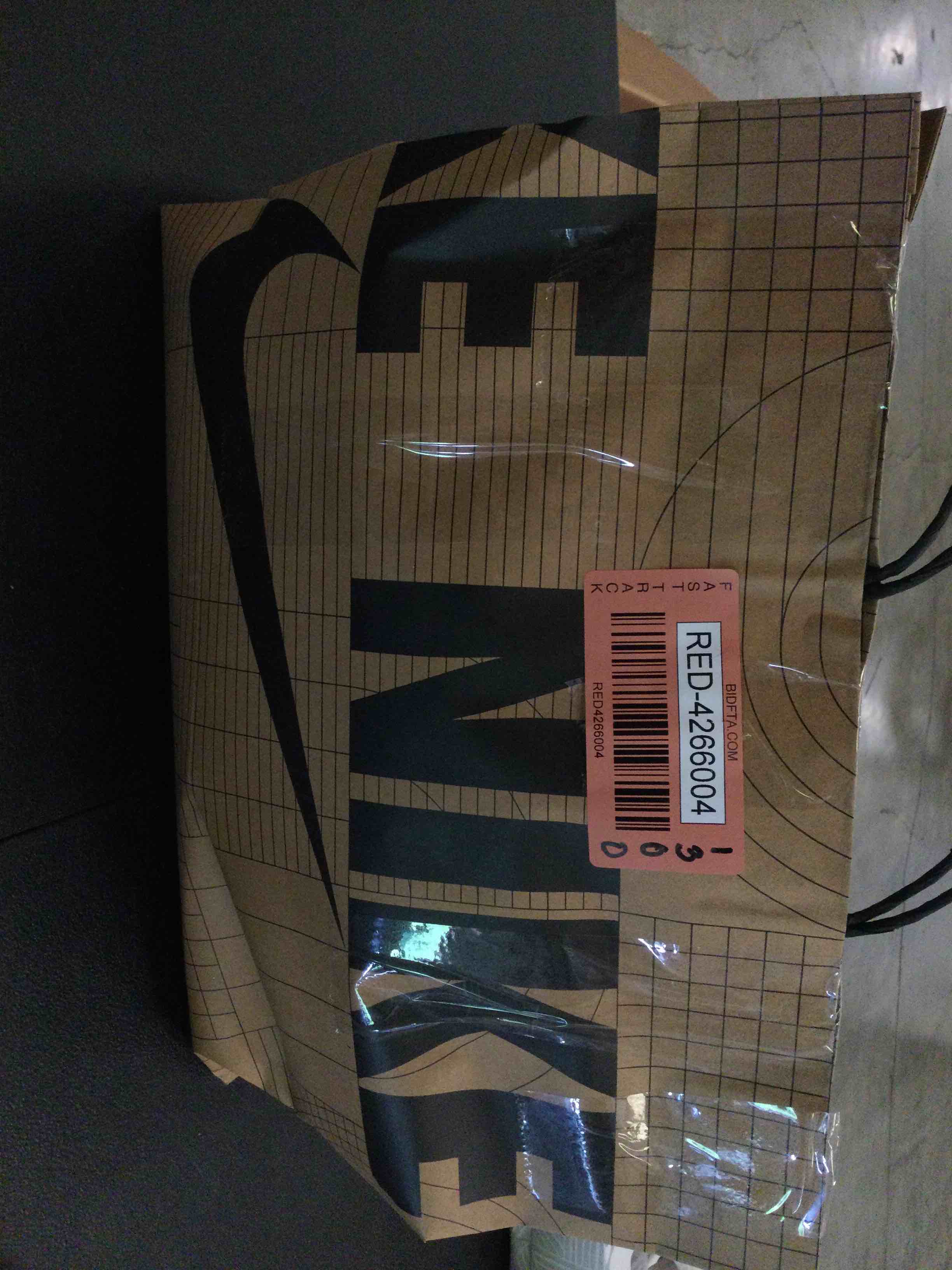 https://s3.amazonaws.com/lotting-images-prod/bidfta/RED4266004_1690219480275.jpeg