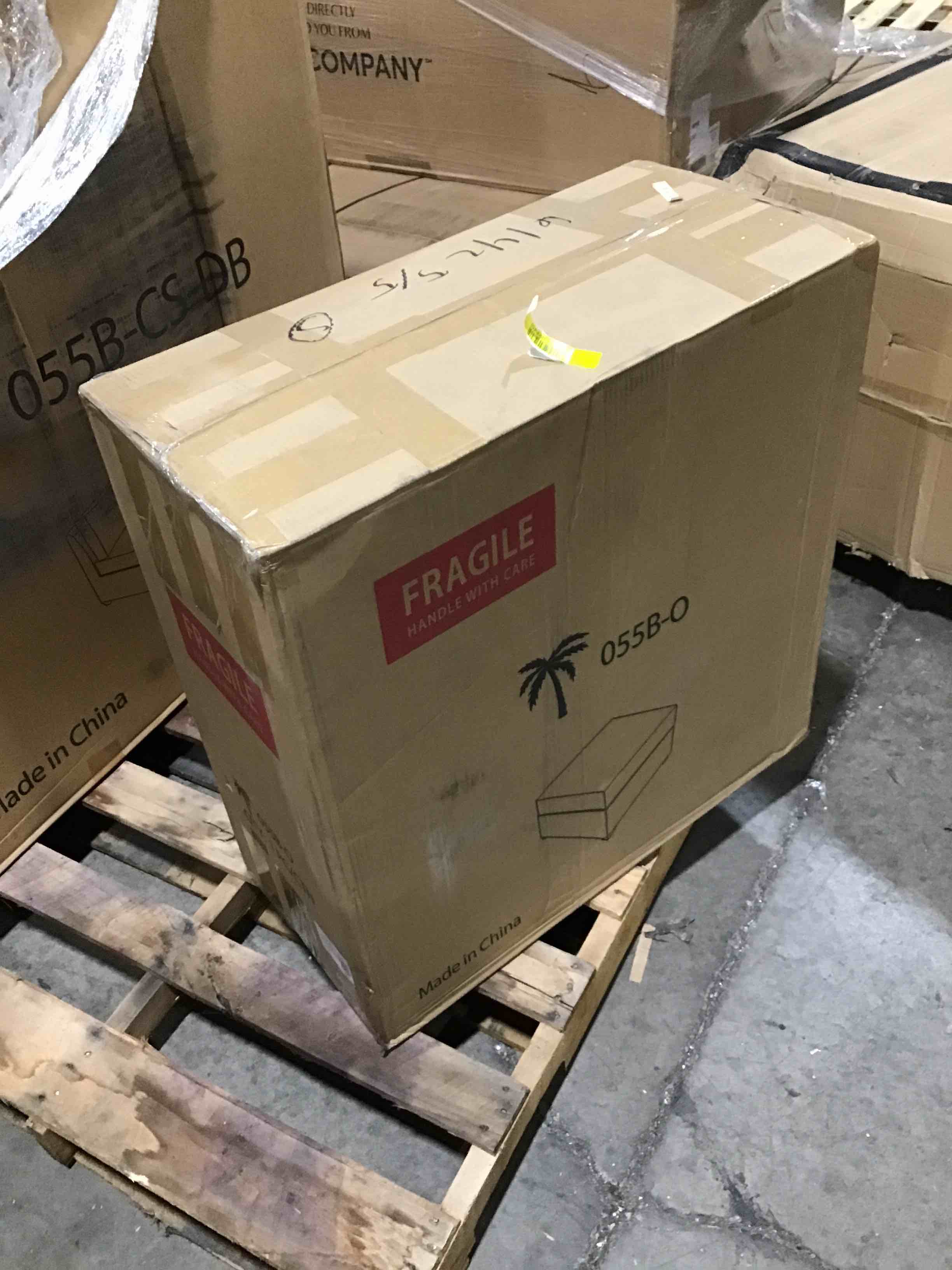 https://s3.amazonaws.com/lotting-images-prod/bidfta/RED4292130_1694087467078.jpeg