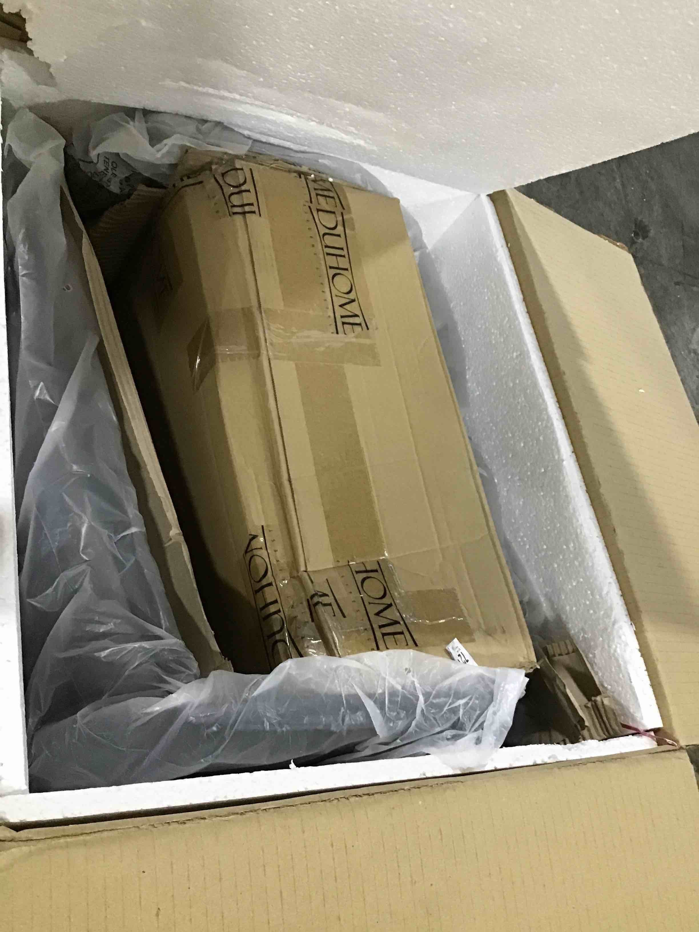 https://s3.amazonaws.com/lotting-images-prod/bidfta/RED4292574_1694706468019.jpeg