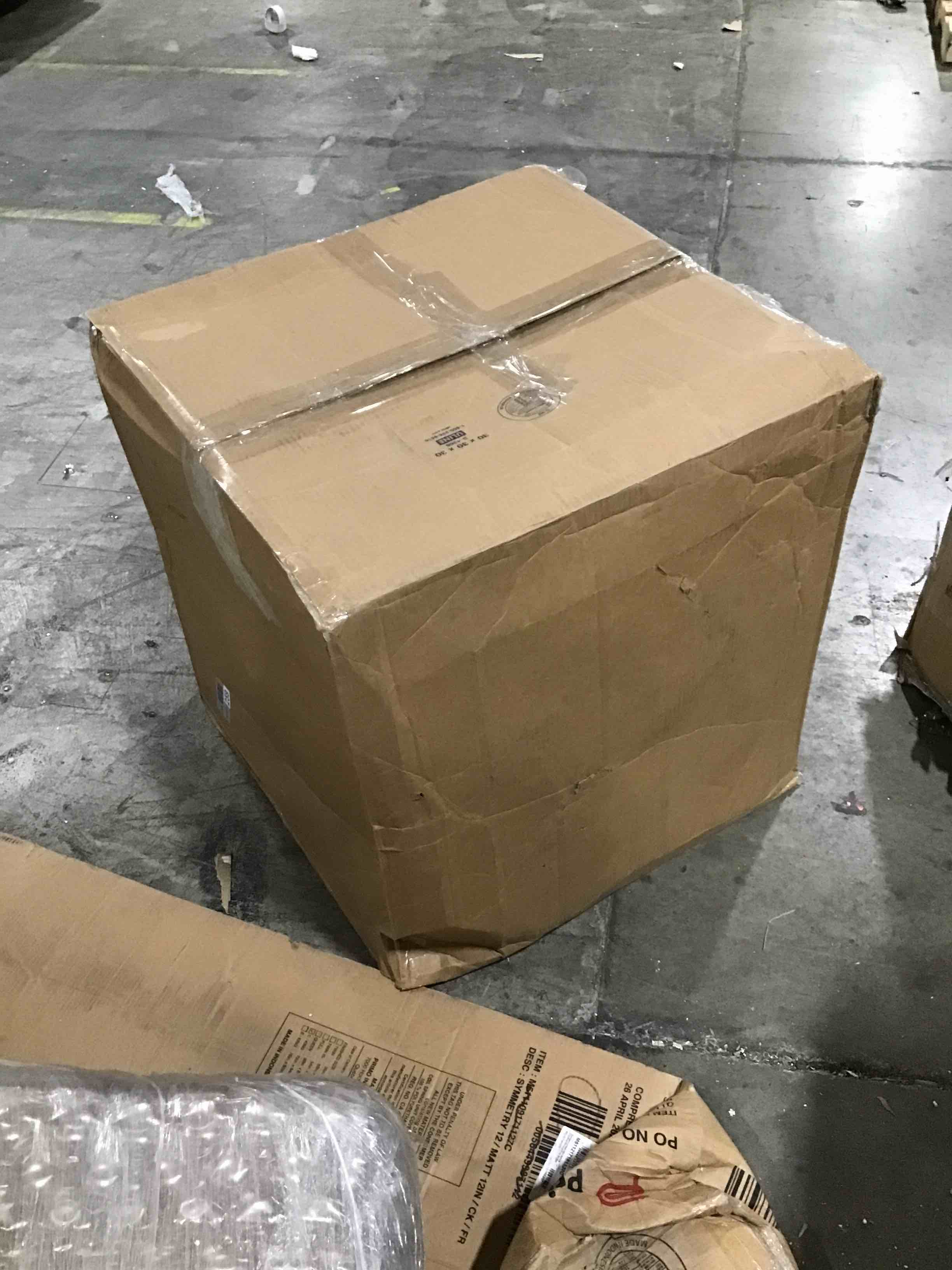 https://s3.amazonaws.com/lotting-images-prod/bidfta/RED4292595_1694716549877.jpeg