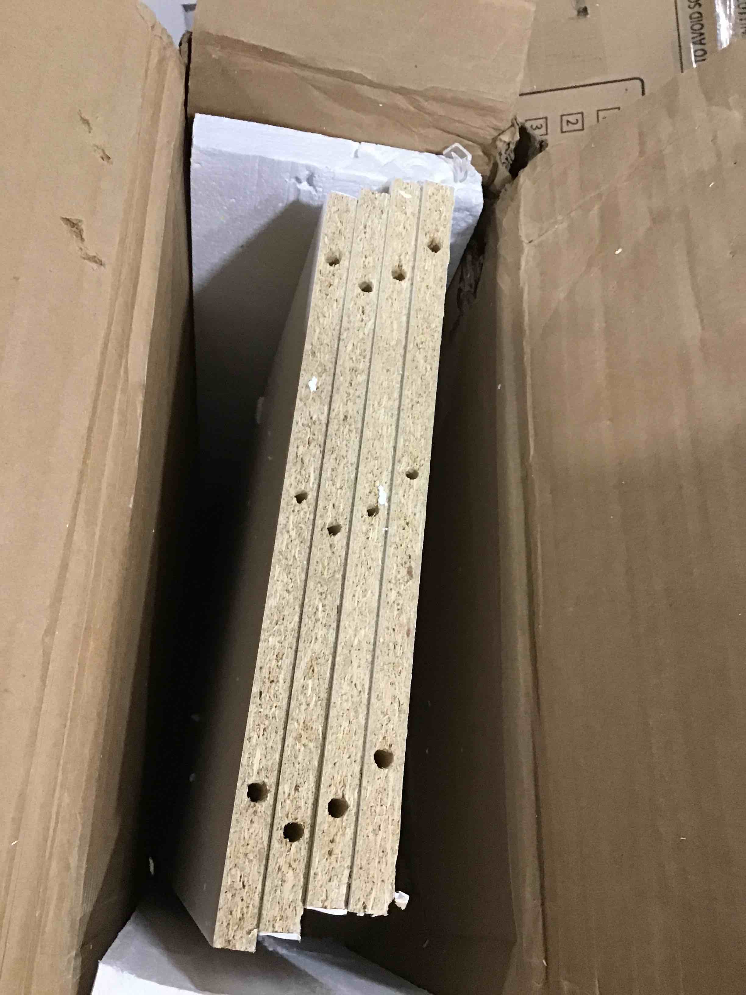 https://s3.amazonaws.com/lotting-images-prod/bidfta/RED4292875_1695298979509.jpeg