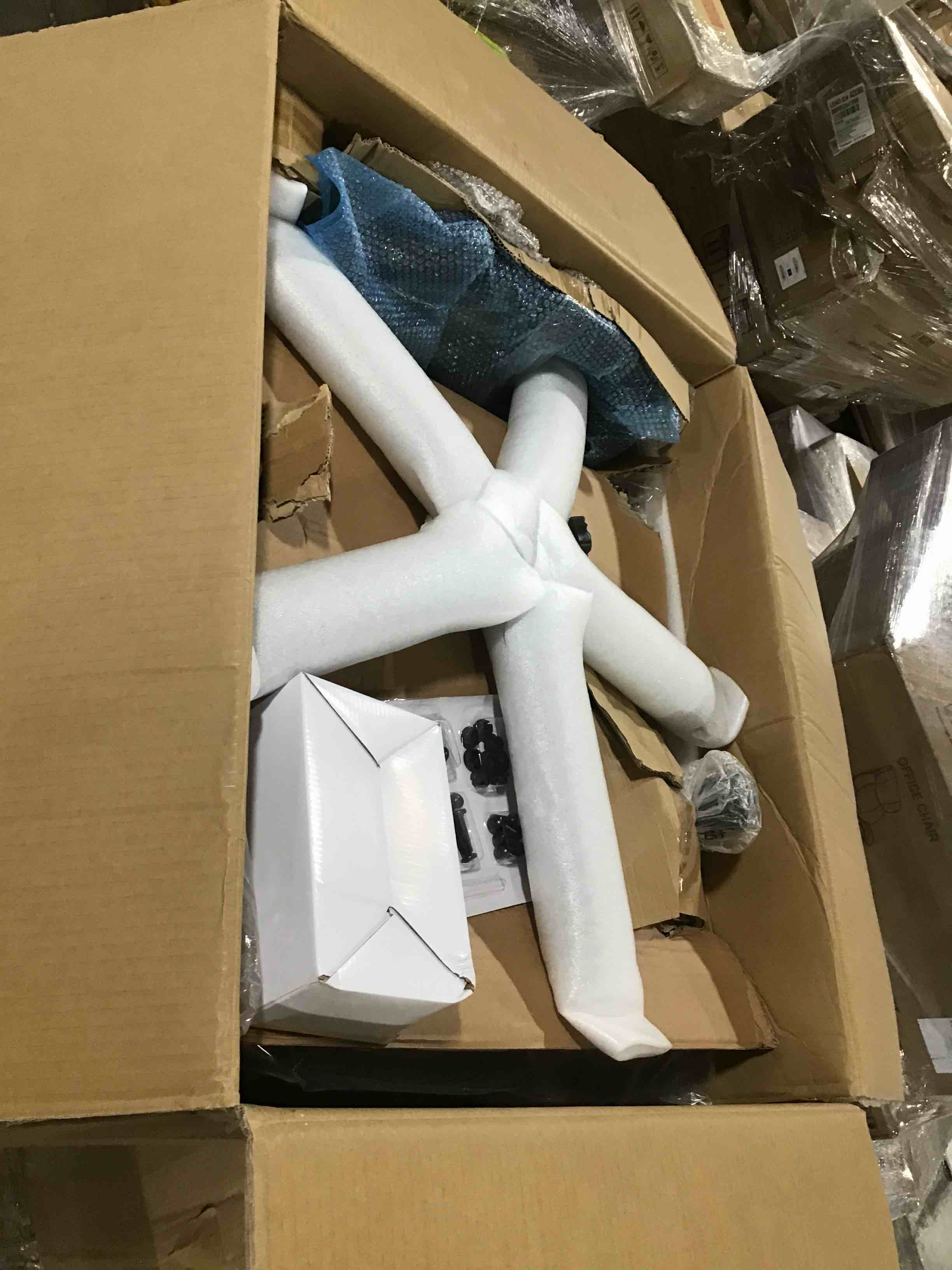 https://s3.amazonaws.com/lotting-images-prod/bidfta/RED4292913_1695317236823.jpeg