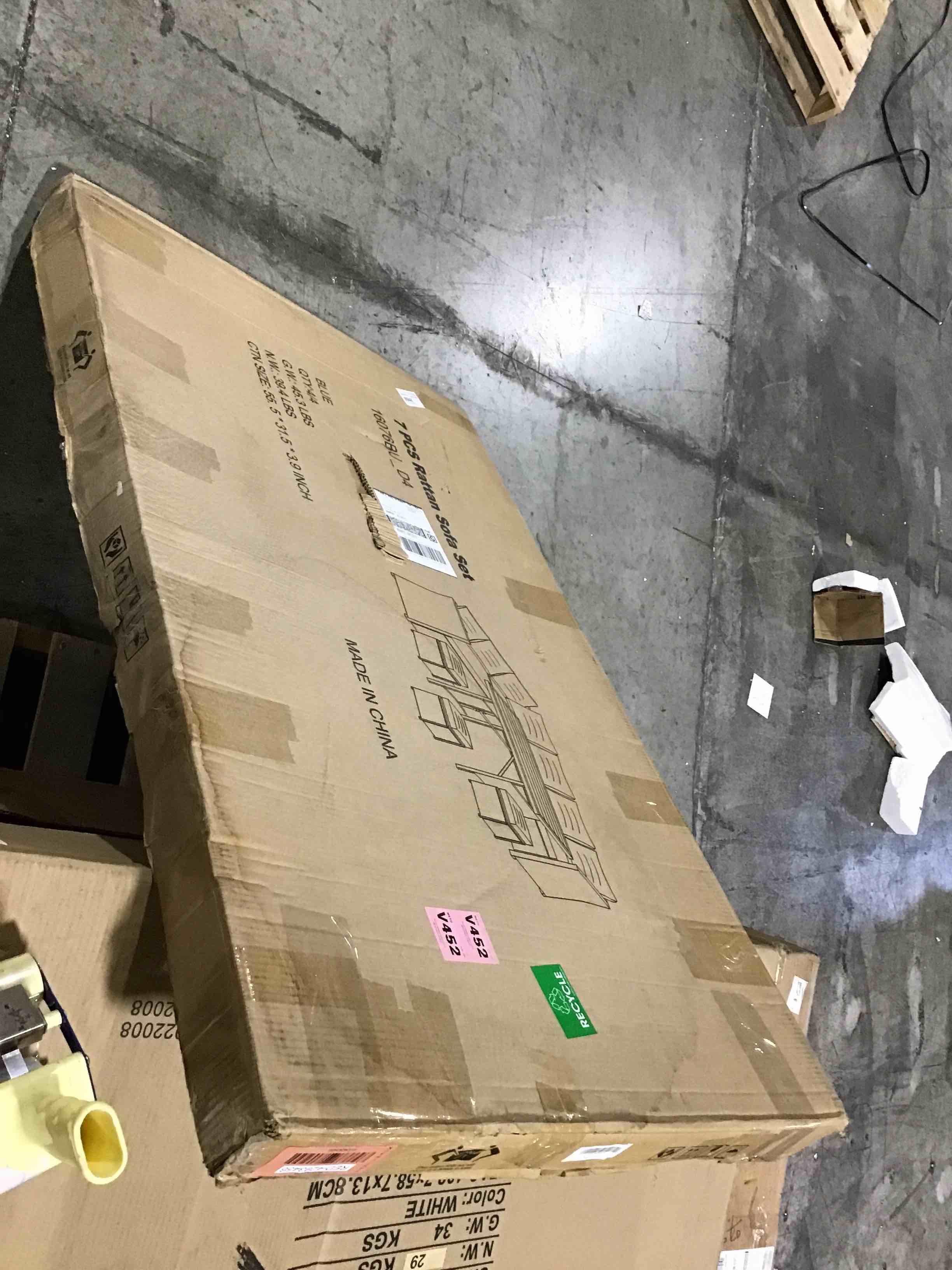 https://s3.amazonaws.com/lotting-images-prod/bidfta/RED4293456_1692724114351.jpeg