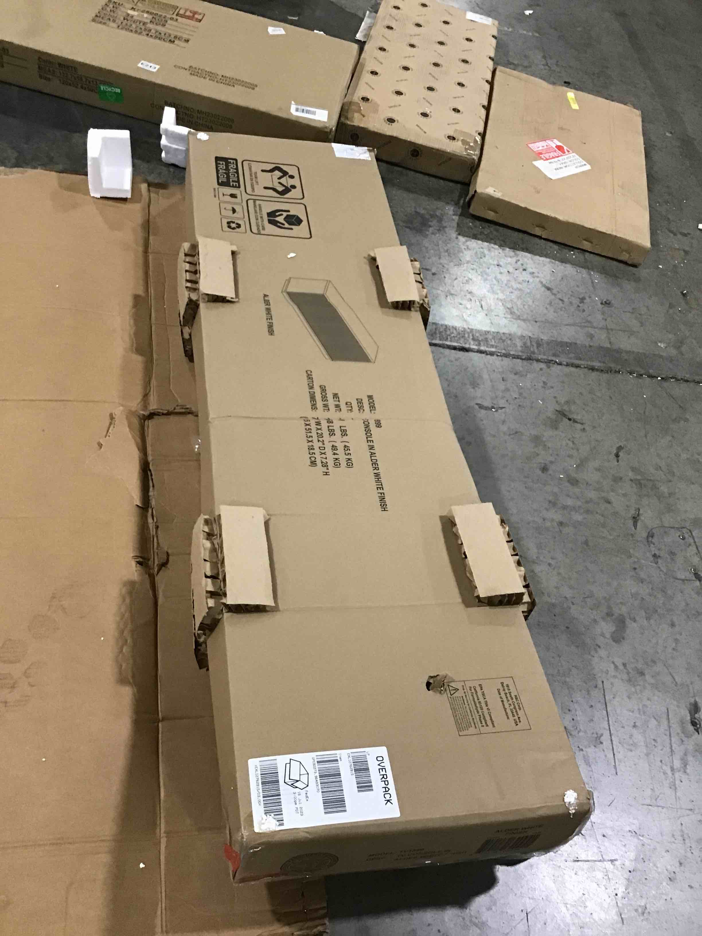 https://s3.amazonaws.com/lotting-images-prod/bidfta/RED4293460_1692724574085.jpeg