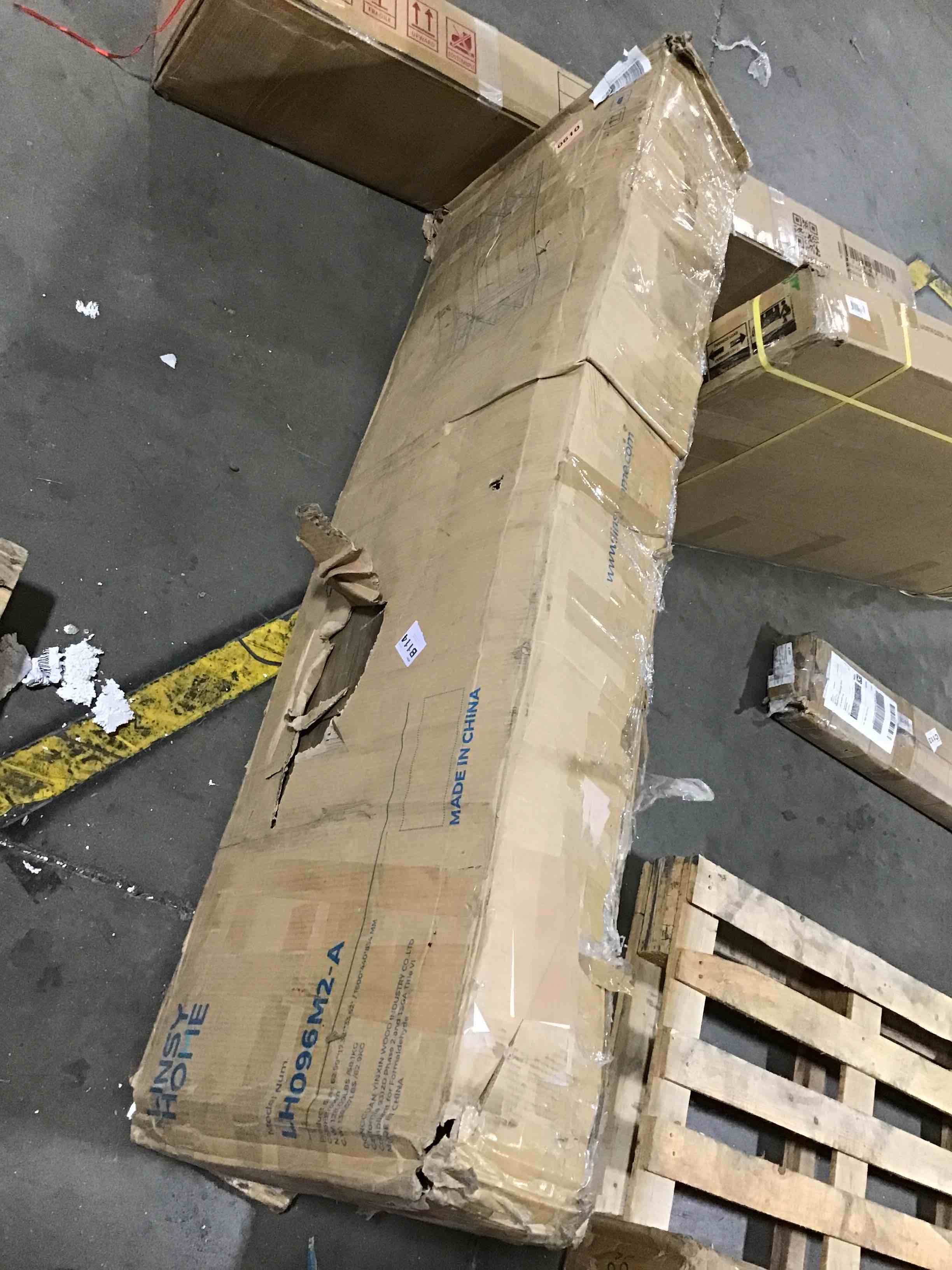 https://s3.amazonaws.com/lotting-images-prod/bidfta/RED4294473_1694003759063.jpeg