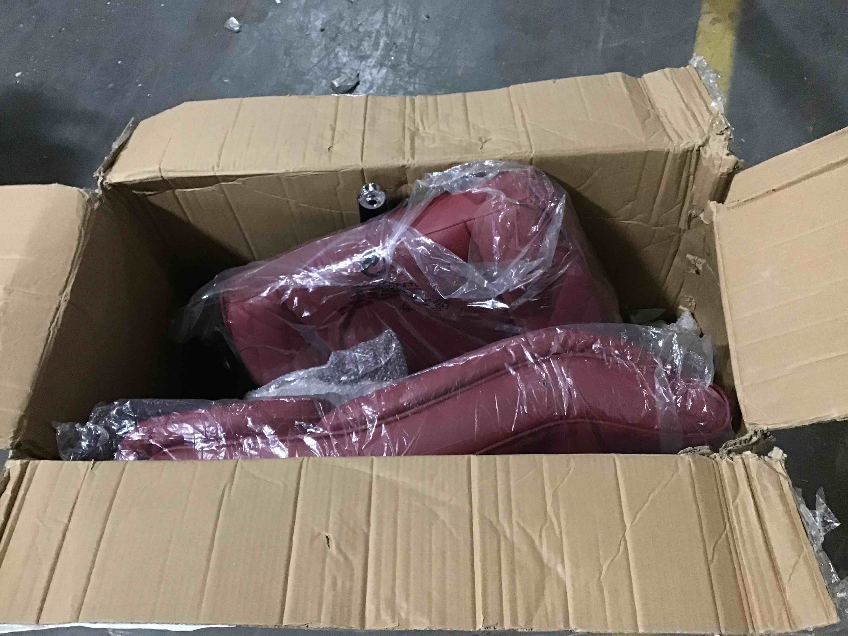 https://s3.amazonaws.com/lotting-images-prod/bidfta/RED4295877_1694618258650.jpeg