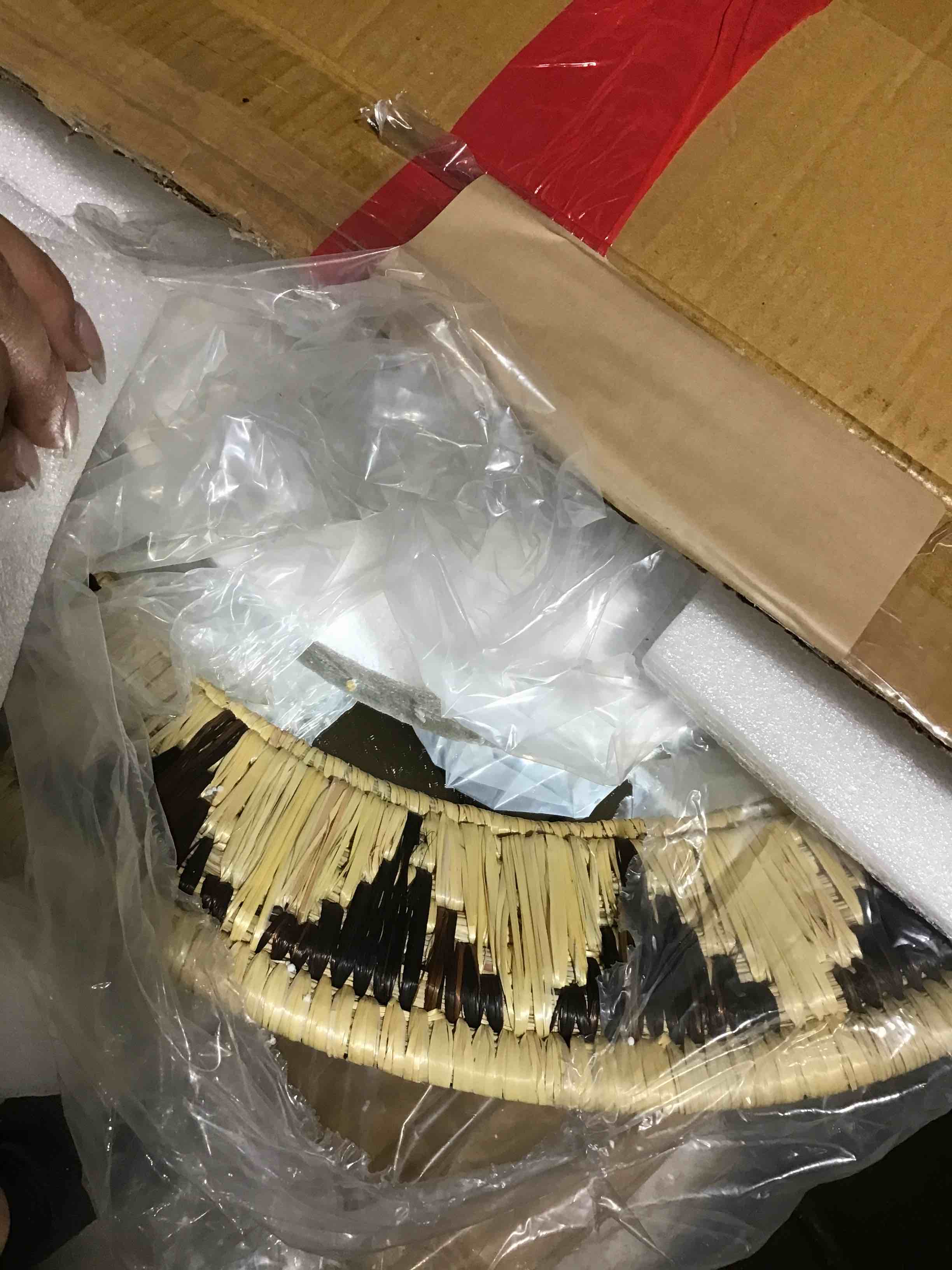 https://s3.amazonaws.com/lotting-images-prod/bidfta/RED4297411_1694105582707.jpeg