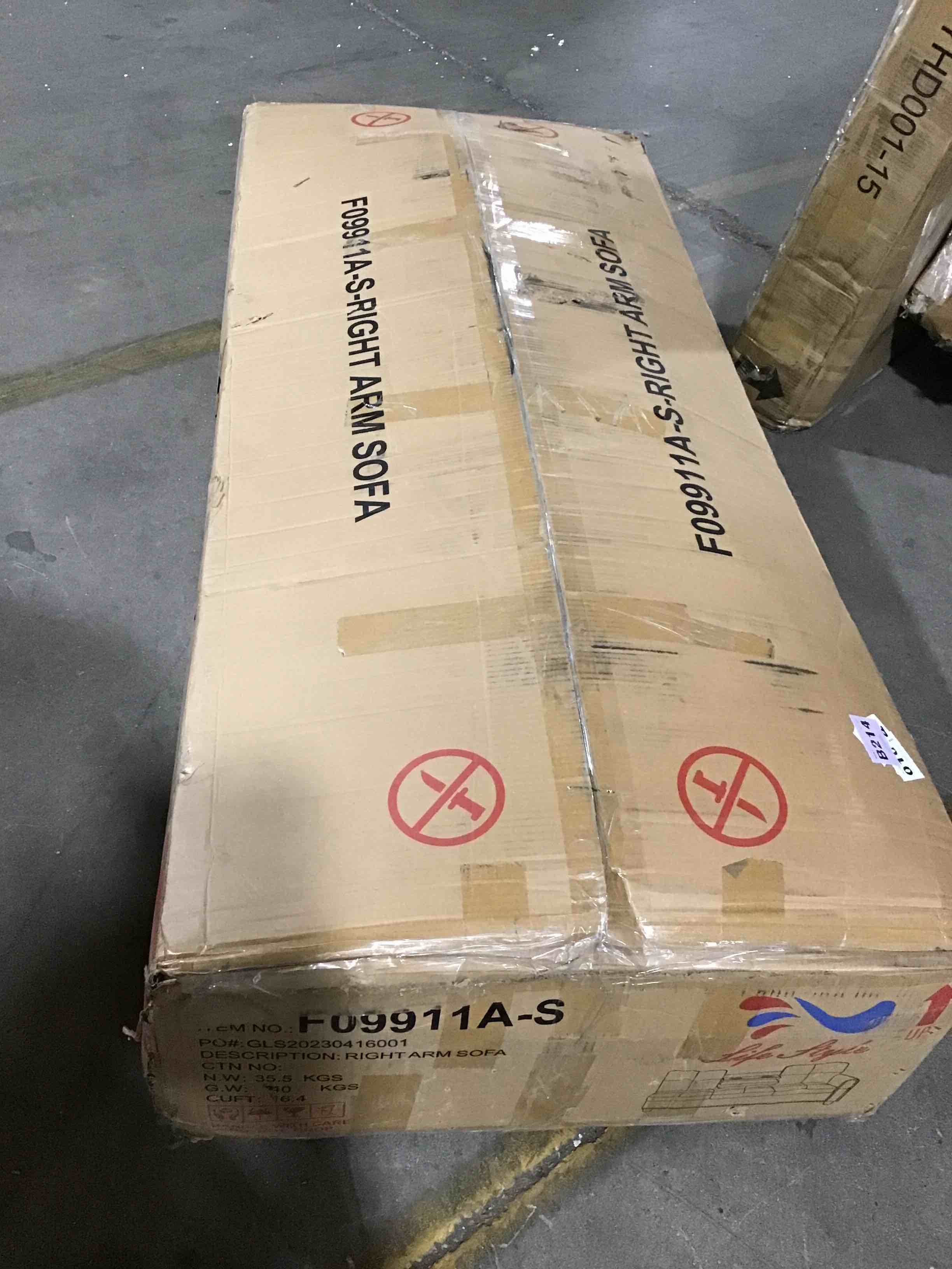 https://s3.amazonaws.com/lotting-images-prod/bidfta/RED4298149_1690566851493.jpeg