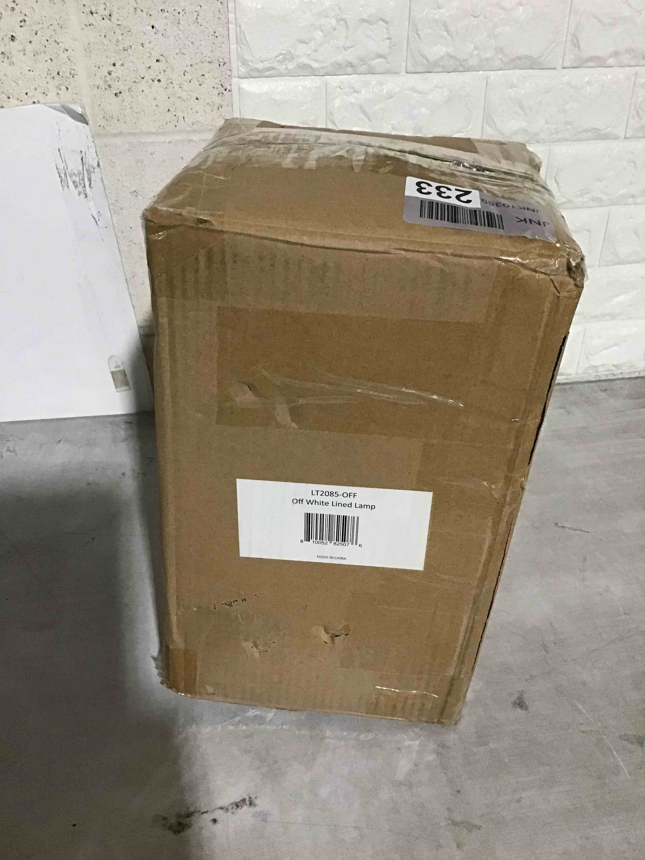 https://s3.amazonaws.com/lotting-images-prod/bidfta/RED4298181_1690805305971.jpeg