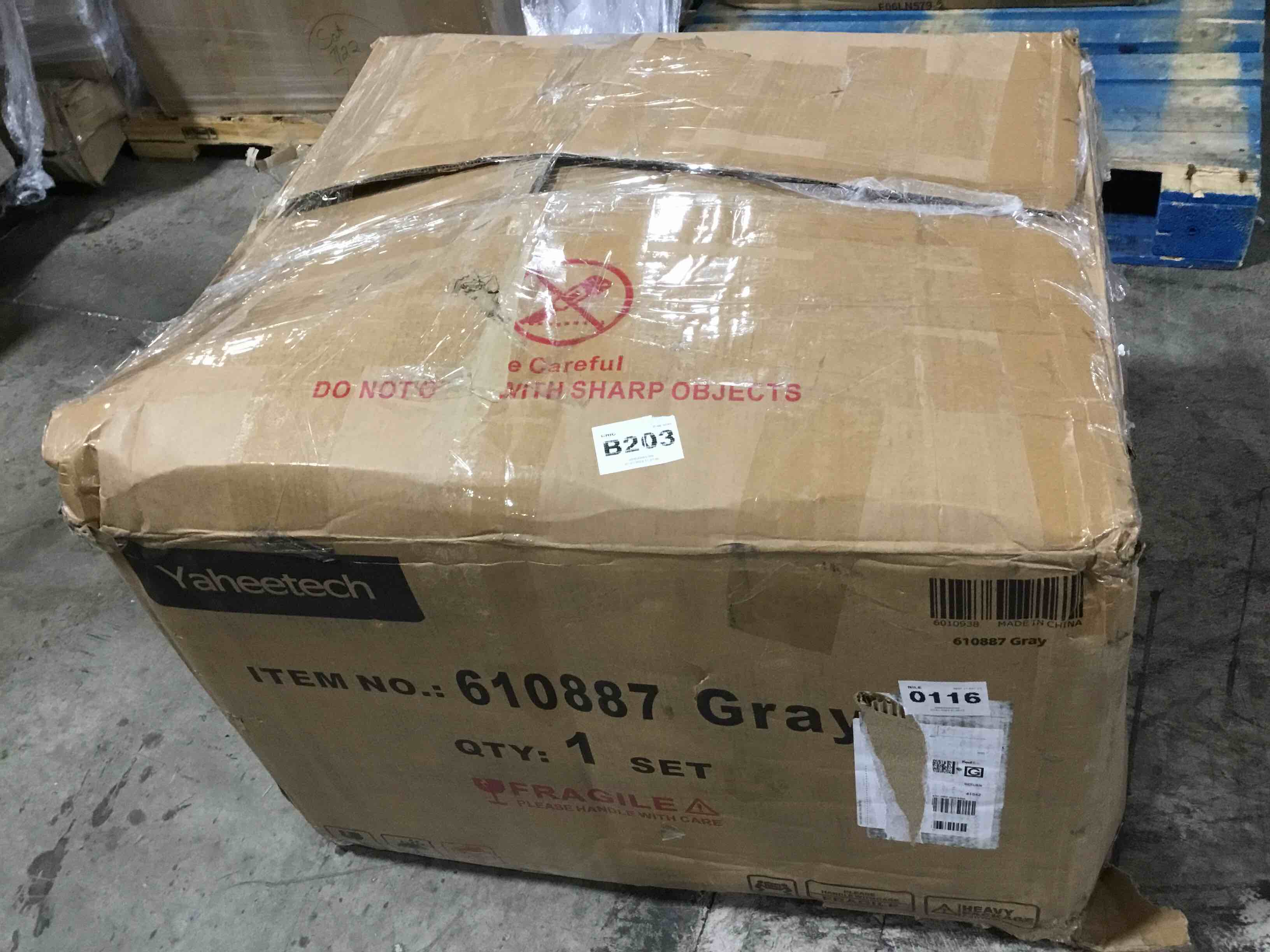 https://s3.amazonaws.com/lotting-images-prod/bidfta/RED4298819_1691173413912.jpeg