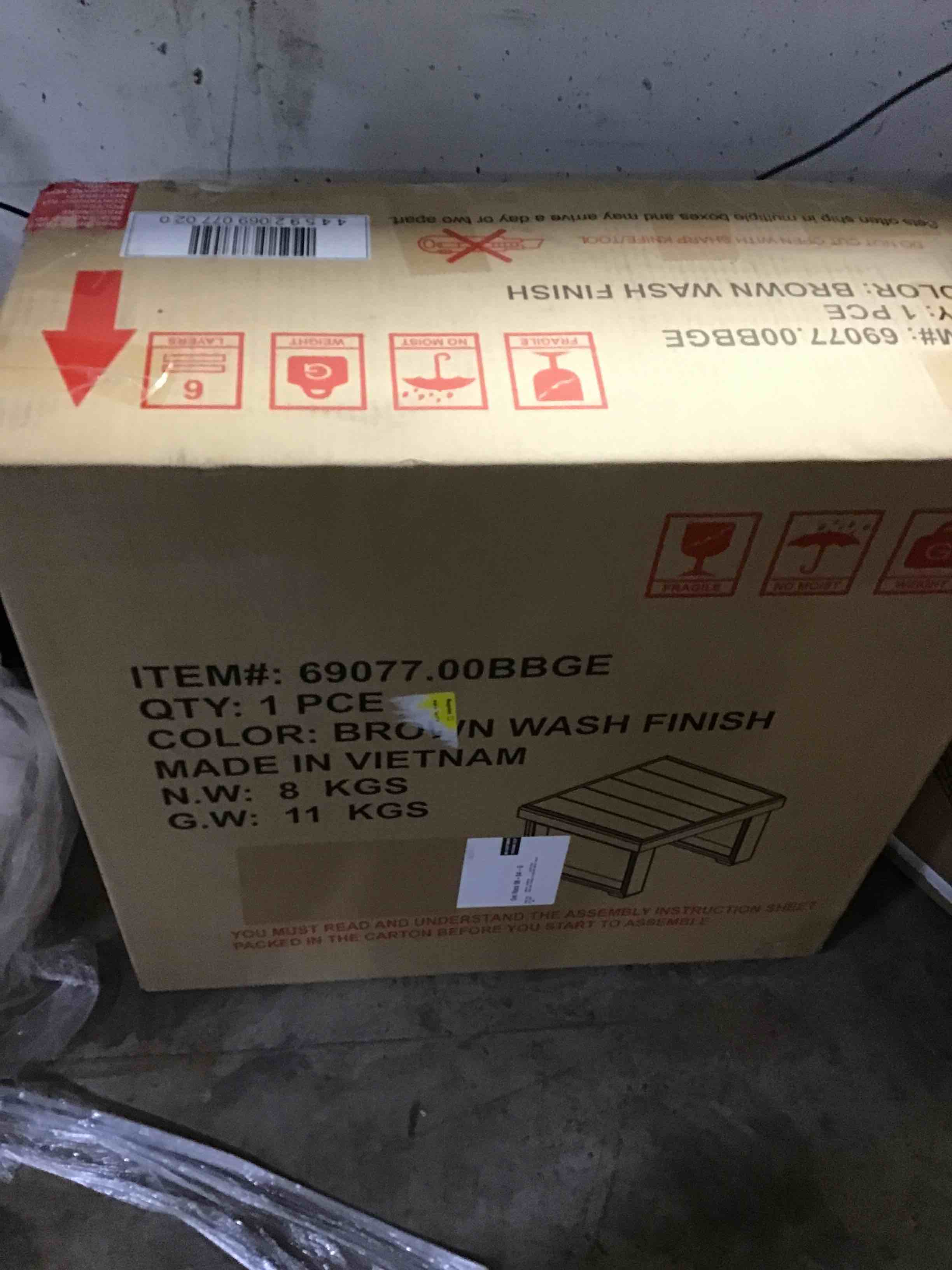 https://s3.amazonaws.com/lotting-images-prod/bidfta/RED4298837_1691170443634.jpeg