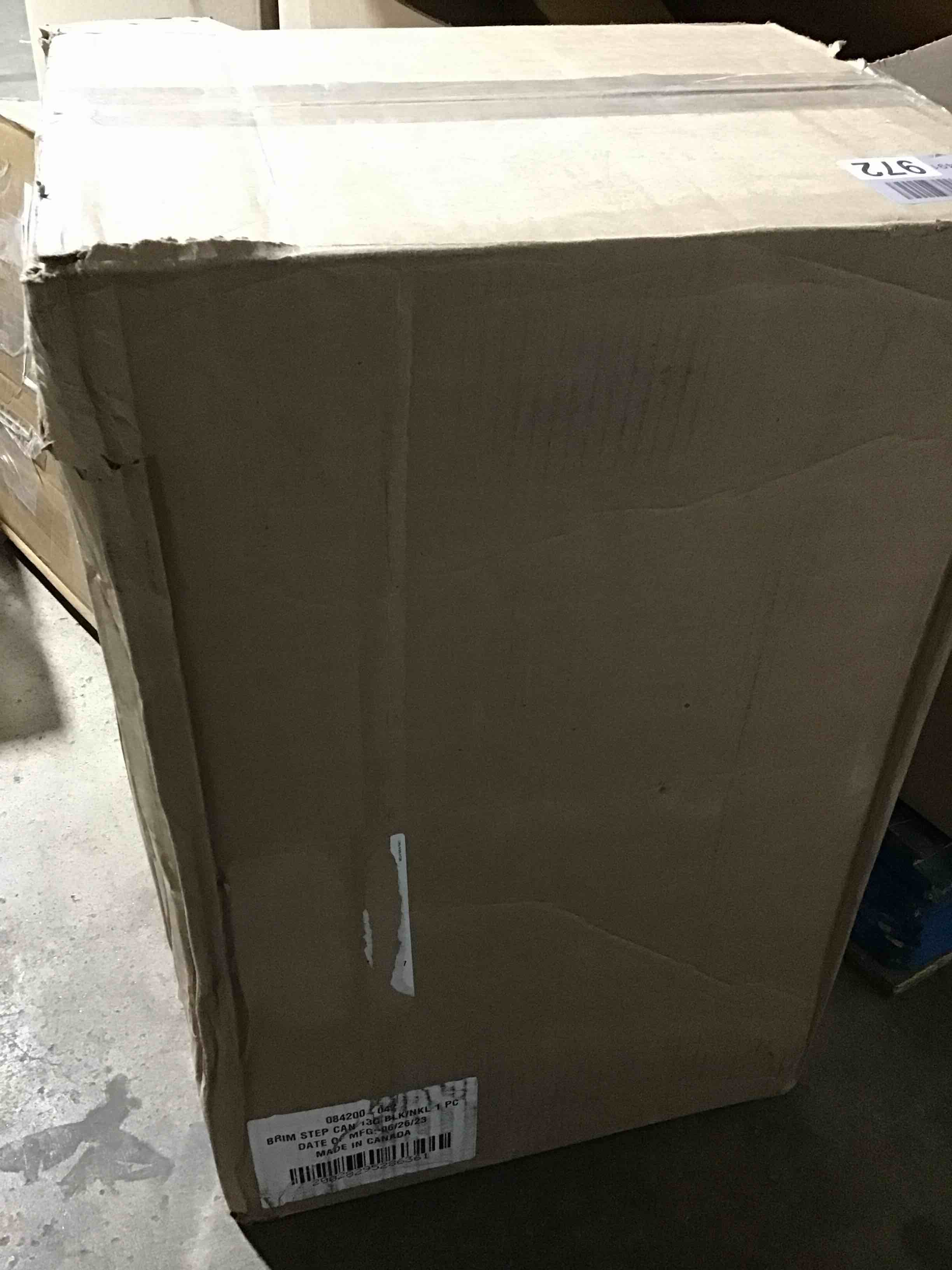 https://s3.amazonaws.com/lotting-images-prod/bidfta/RED4298892_1691427104480.jpeg