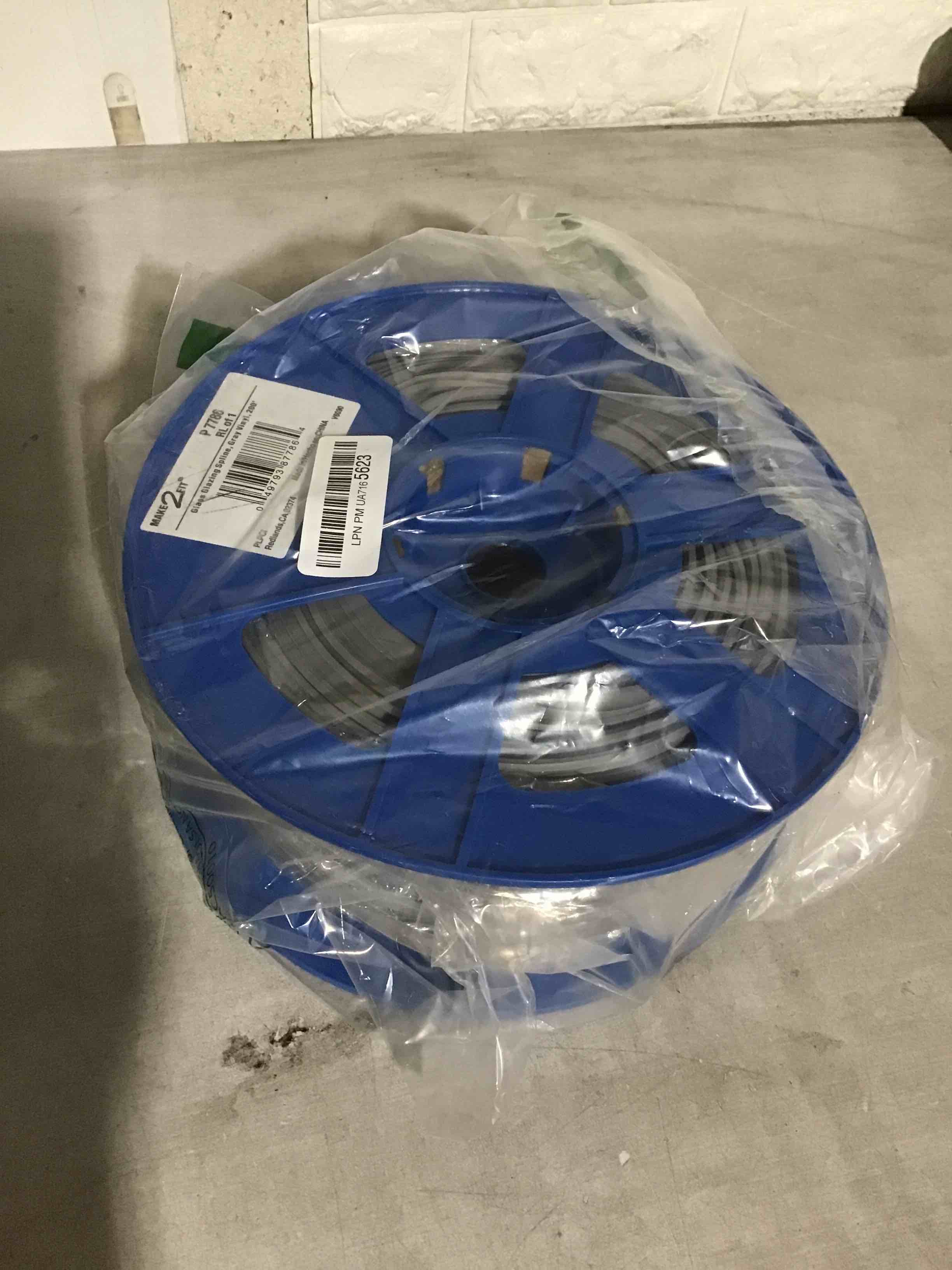 https://s3.amazonaws.com/lotting-images-prod/bidfta/RED4299102_1692112208673.jpeg