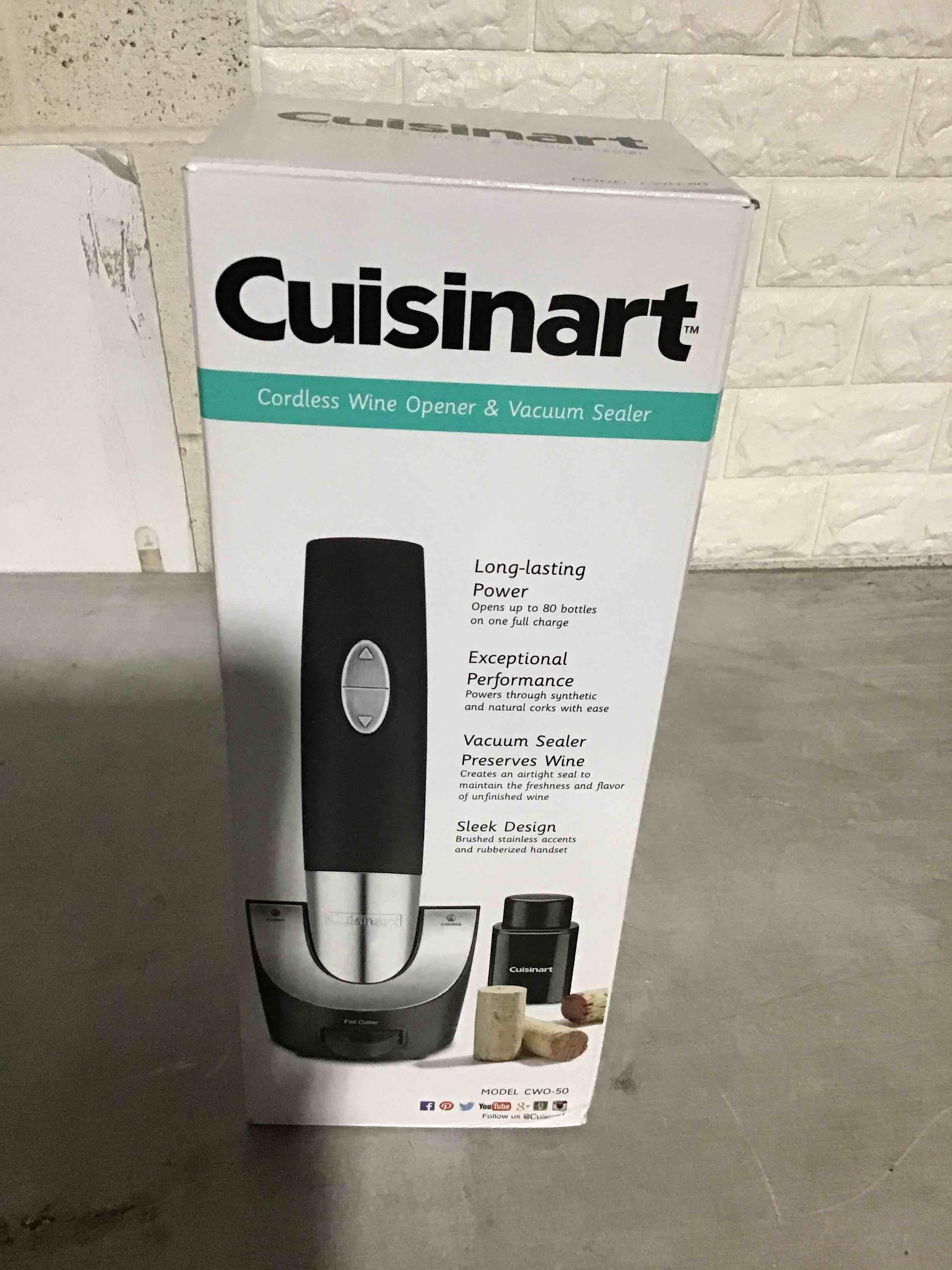 https://s3.amazonaws.com/lotting-images-prod/bidfta/RED4299167_1692130342448.jpeg