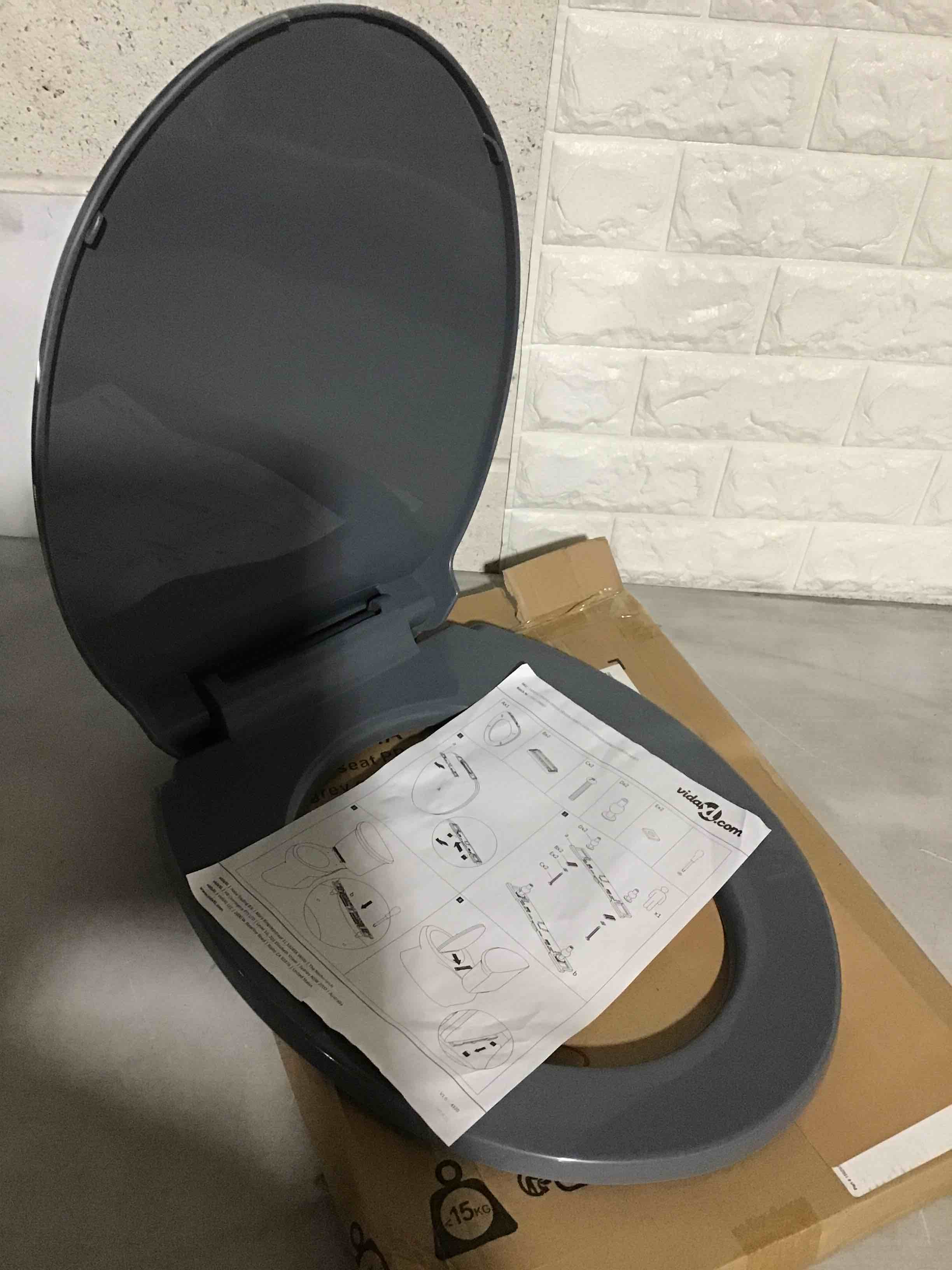 https://s3.amazonaws.com/lotting-images-prod/bidfta/RED4299234_1692369035868.jpeg