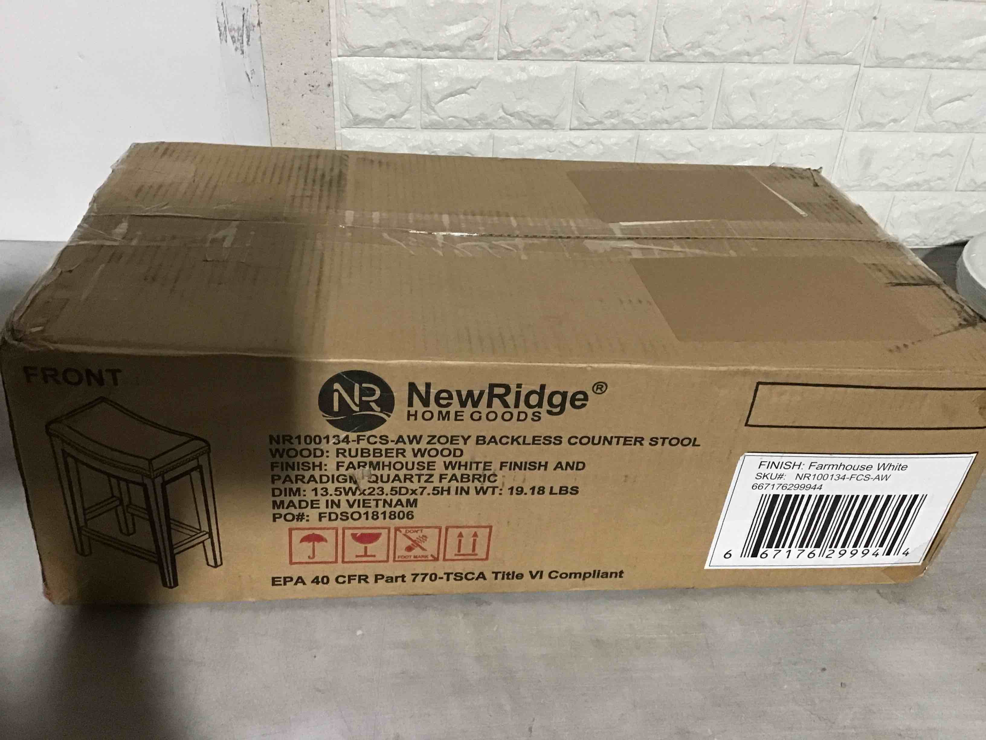 https://s3.amazonaws.com/lotting-images-prod/bidfta/RED4299238_1692370625693.jpeg