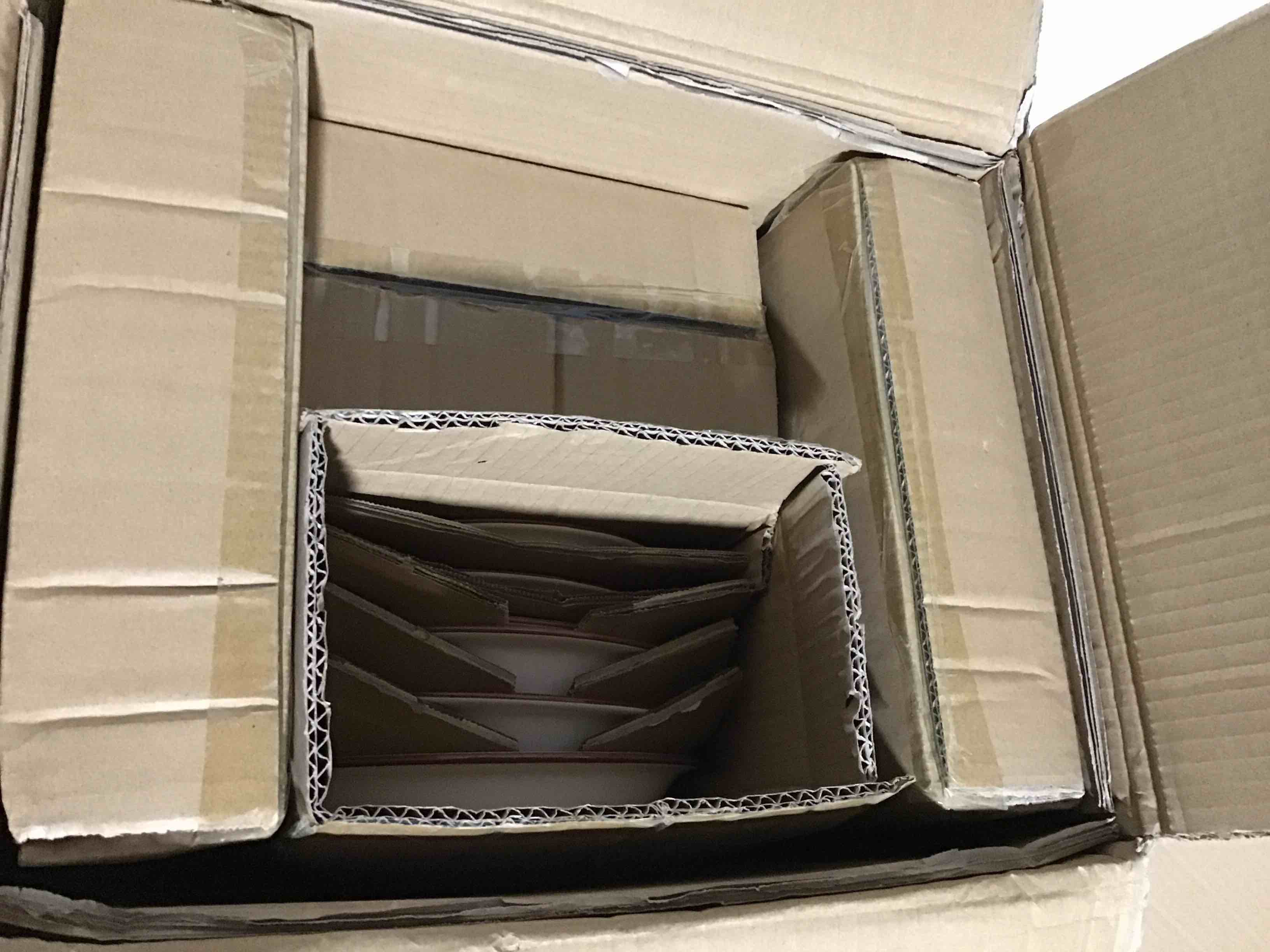https://s3.amazonaws.com/lotting-images-prod/bidfta/RED4299245_1692373184798.jpeg