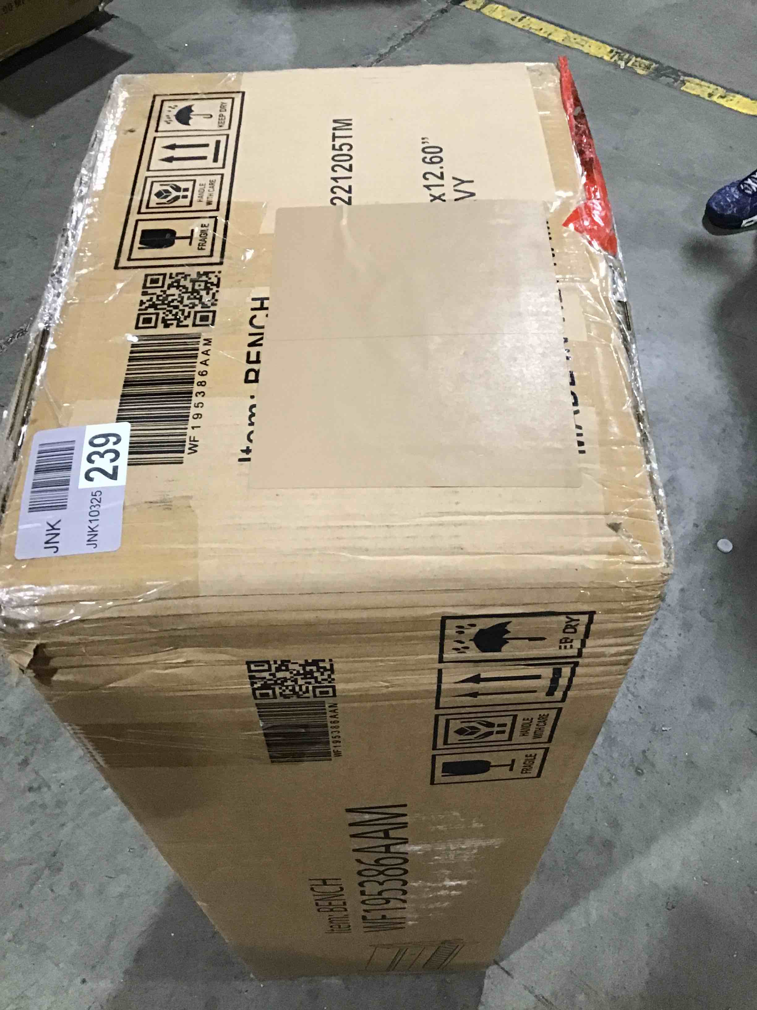 https://s3.amazonaws.com/lotting-images-prod/bidfta/RED4300413_1691088852047.jpeg