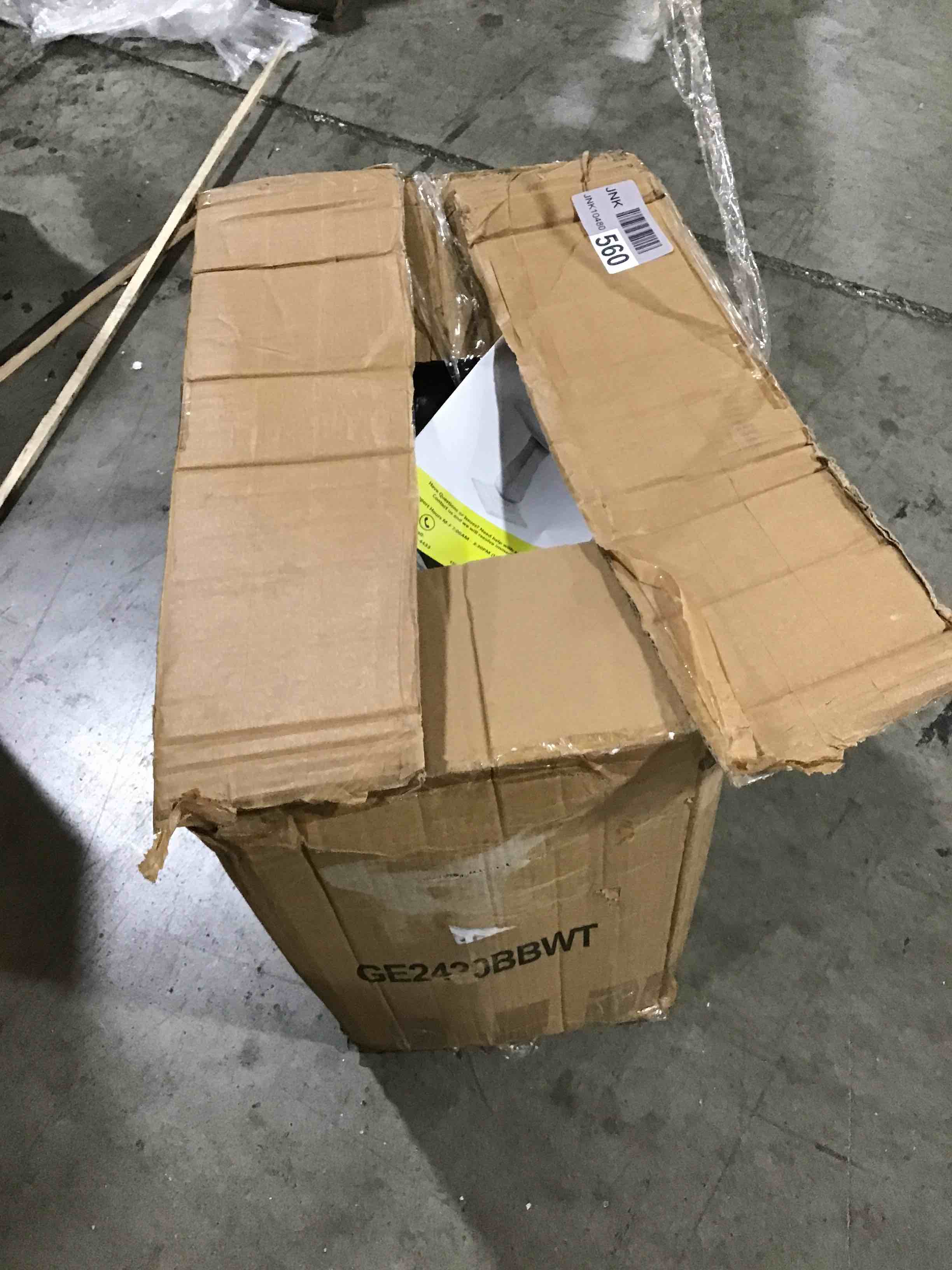 https://s3.amazonaws.com/lotting-images-prod/bidfta/RED4300415_1691088620483.jpeg