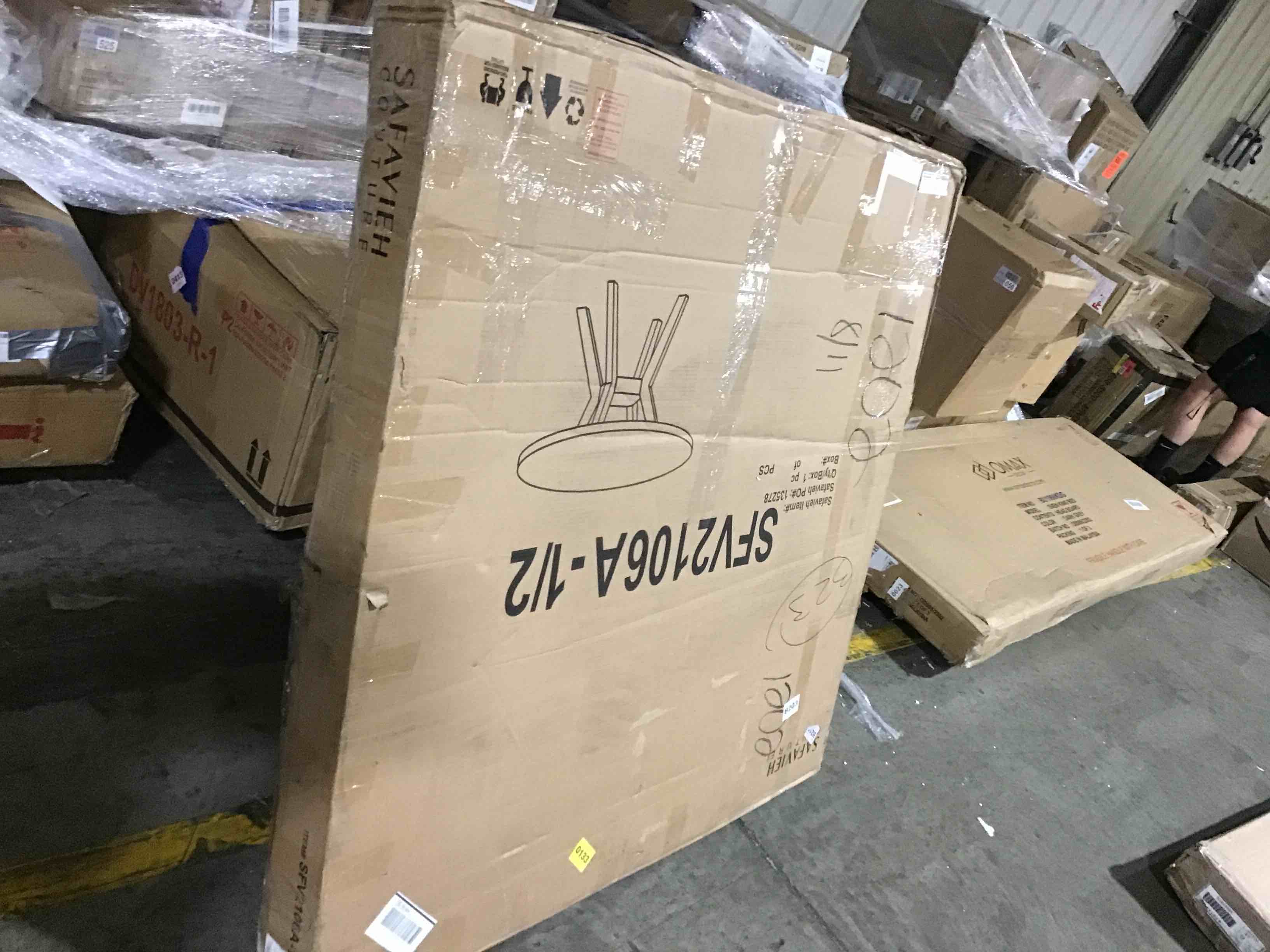 https://s3.amazonaws.com/lotting-images-prod/bidfta/RED4301139_1692882677392.jpeg