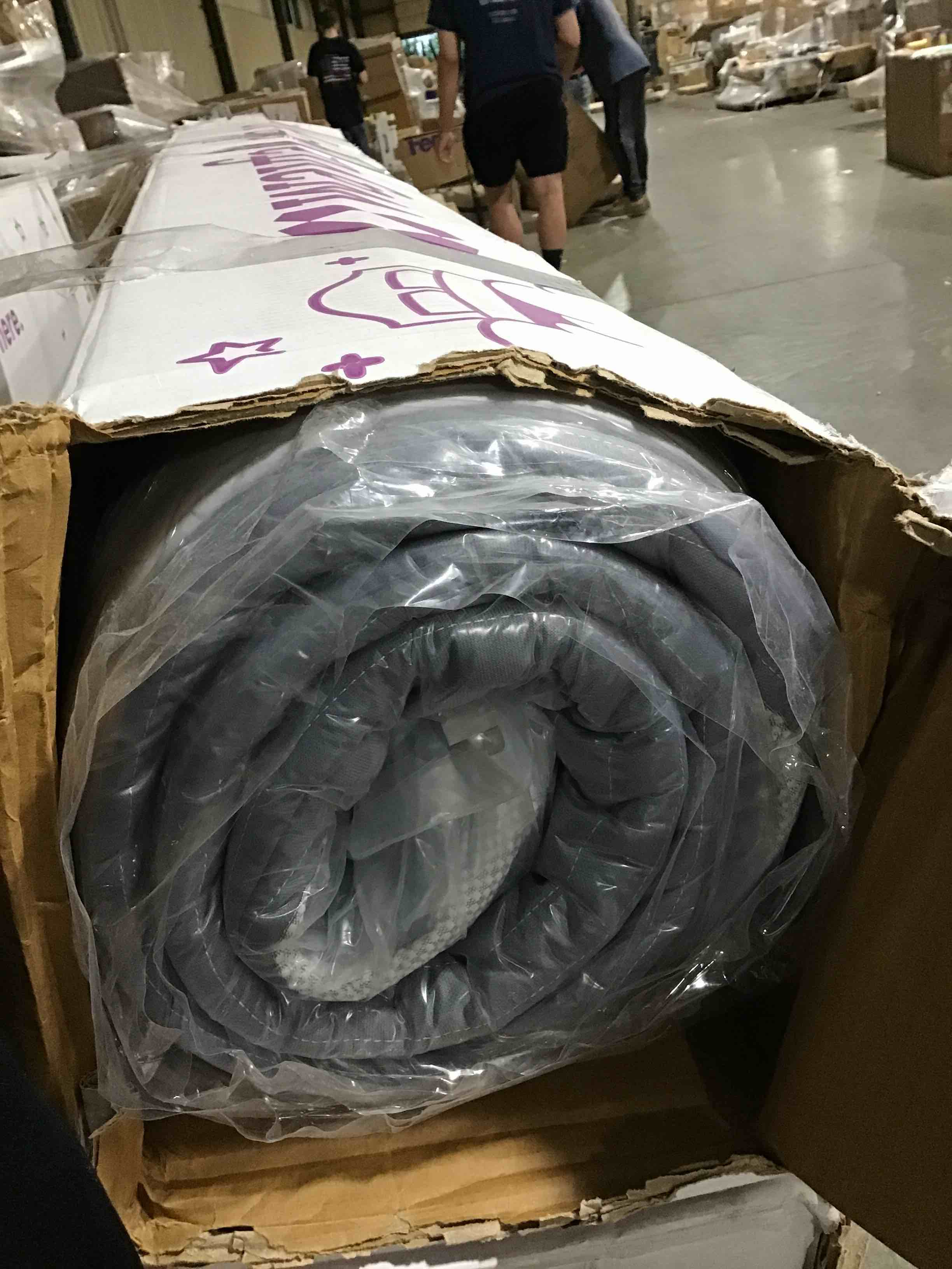 https://s3.amazonaws.com/lotting-images-prod/bidfta/RED4301147_1692882044308.jpeg