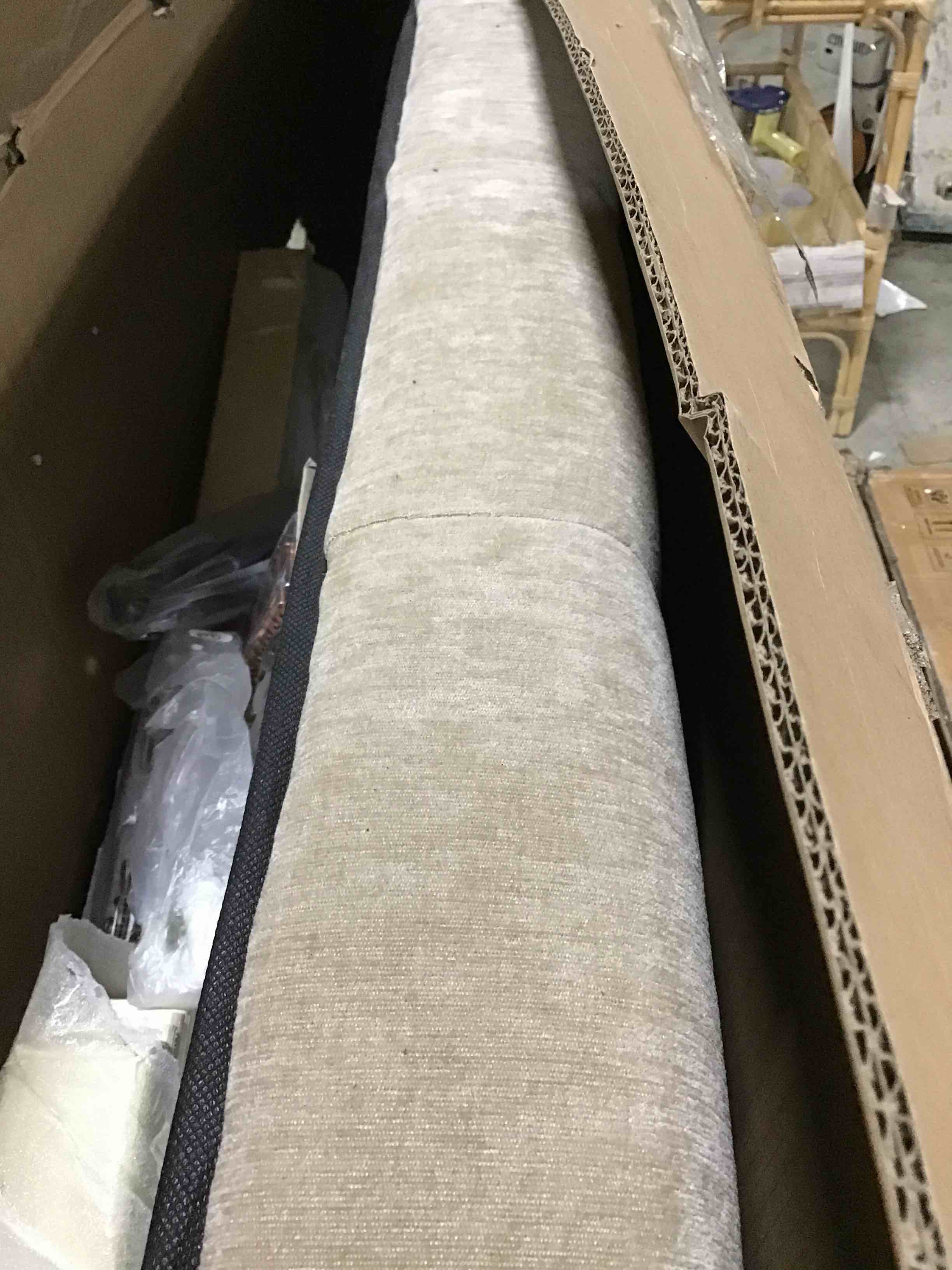 https://s3.amazonaws.com/lotting-images-prod/bidfta/RED4301435_1693337627200.jpeg