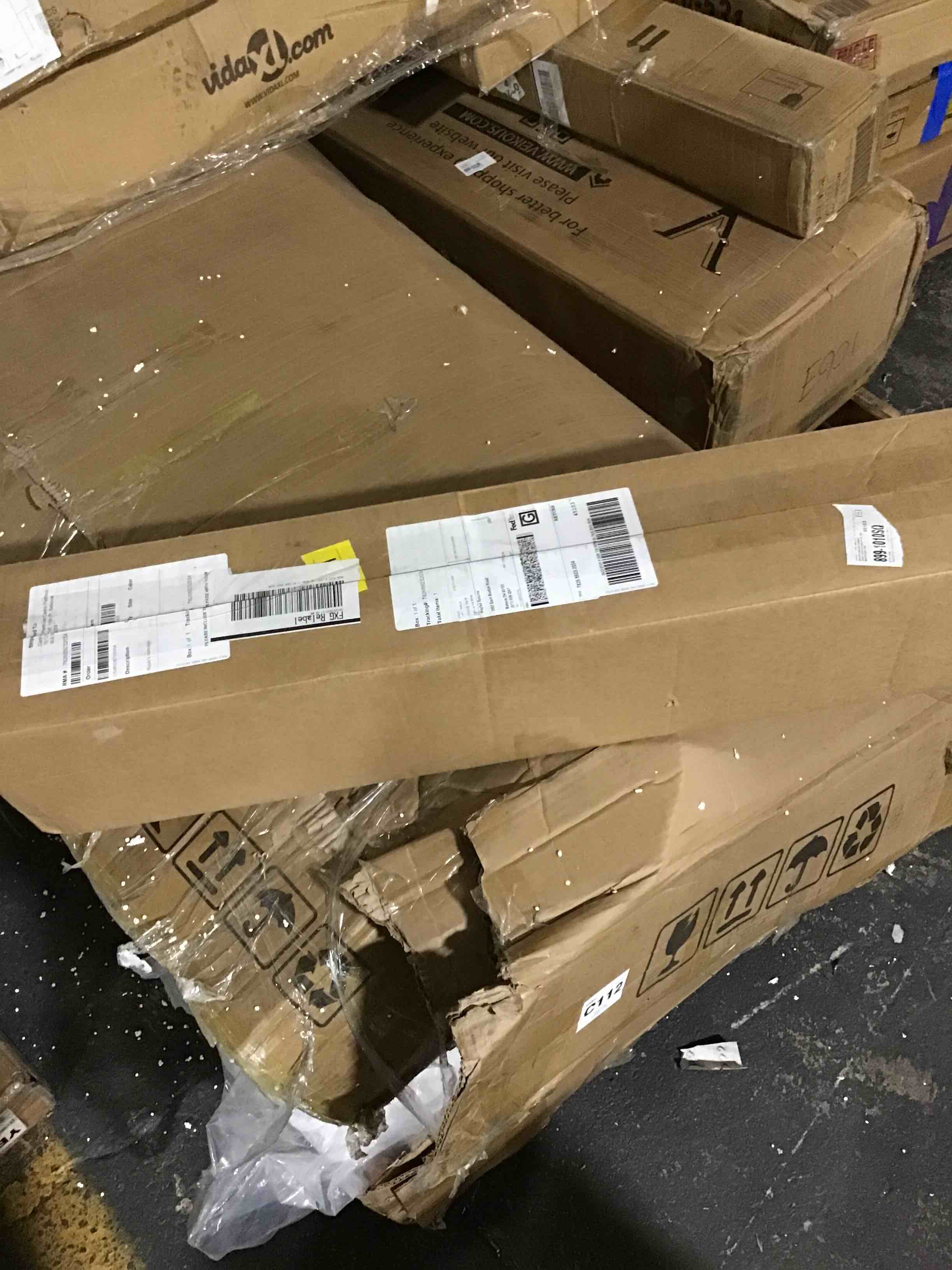 https://s3.amazonaws.com/lotting-images-prod/bidfta/RED4301601_1693574162978.jpeg