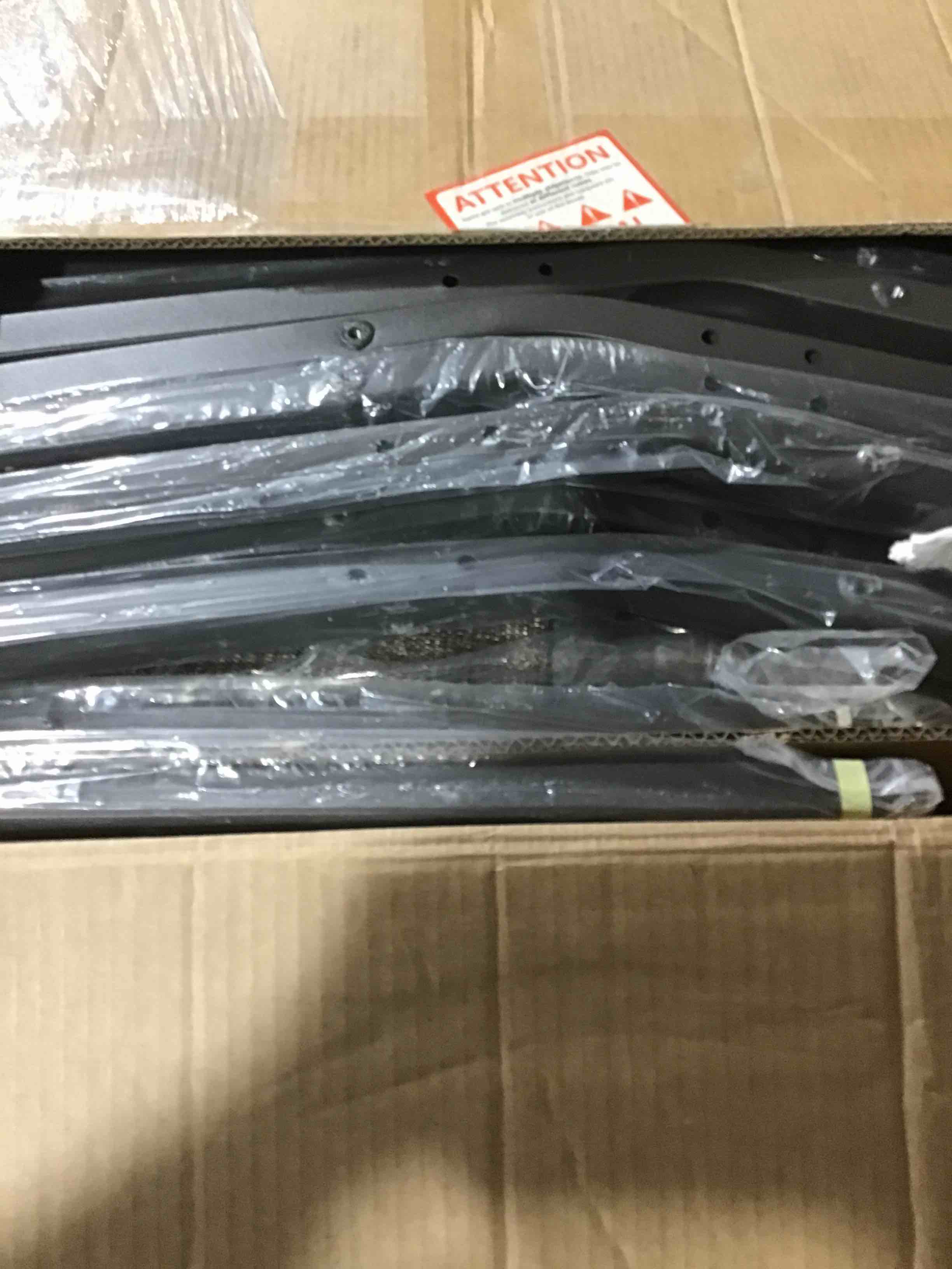 https://s3.amazonaws.com/lotting-images-prod/bidfta/RED4302225_1695052518731.jpeg