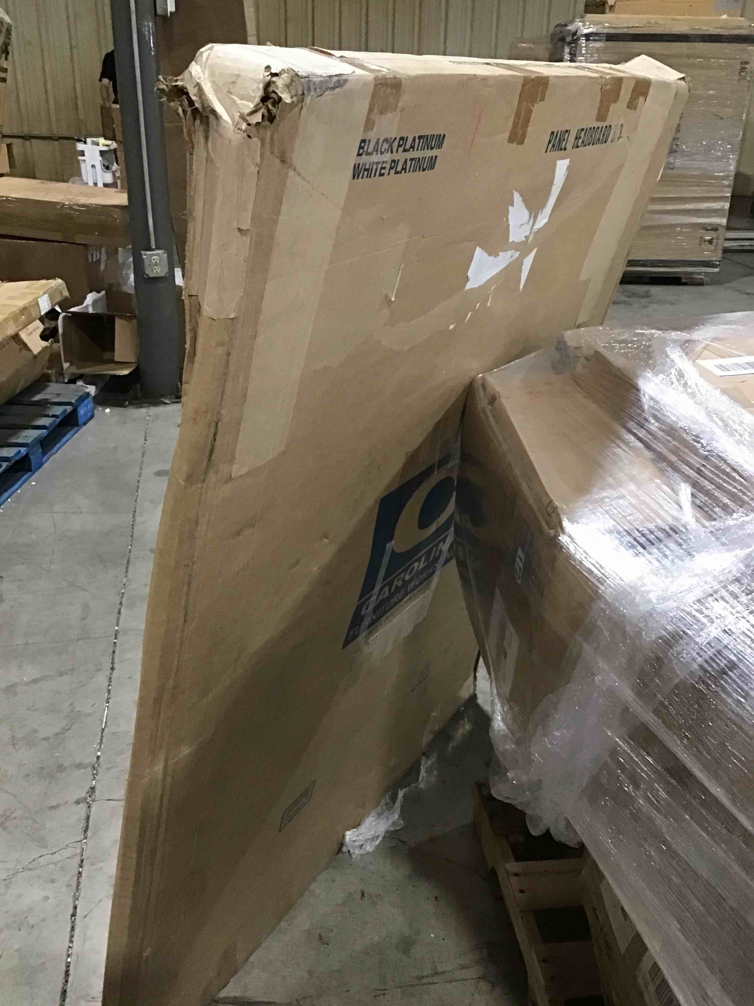 https://s3.amazonaws.com/lotting-images-prod/bidfta/RED4302626_1693313250291.jpeg