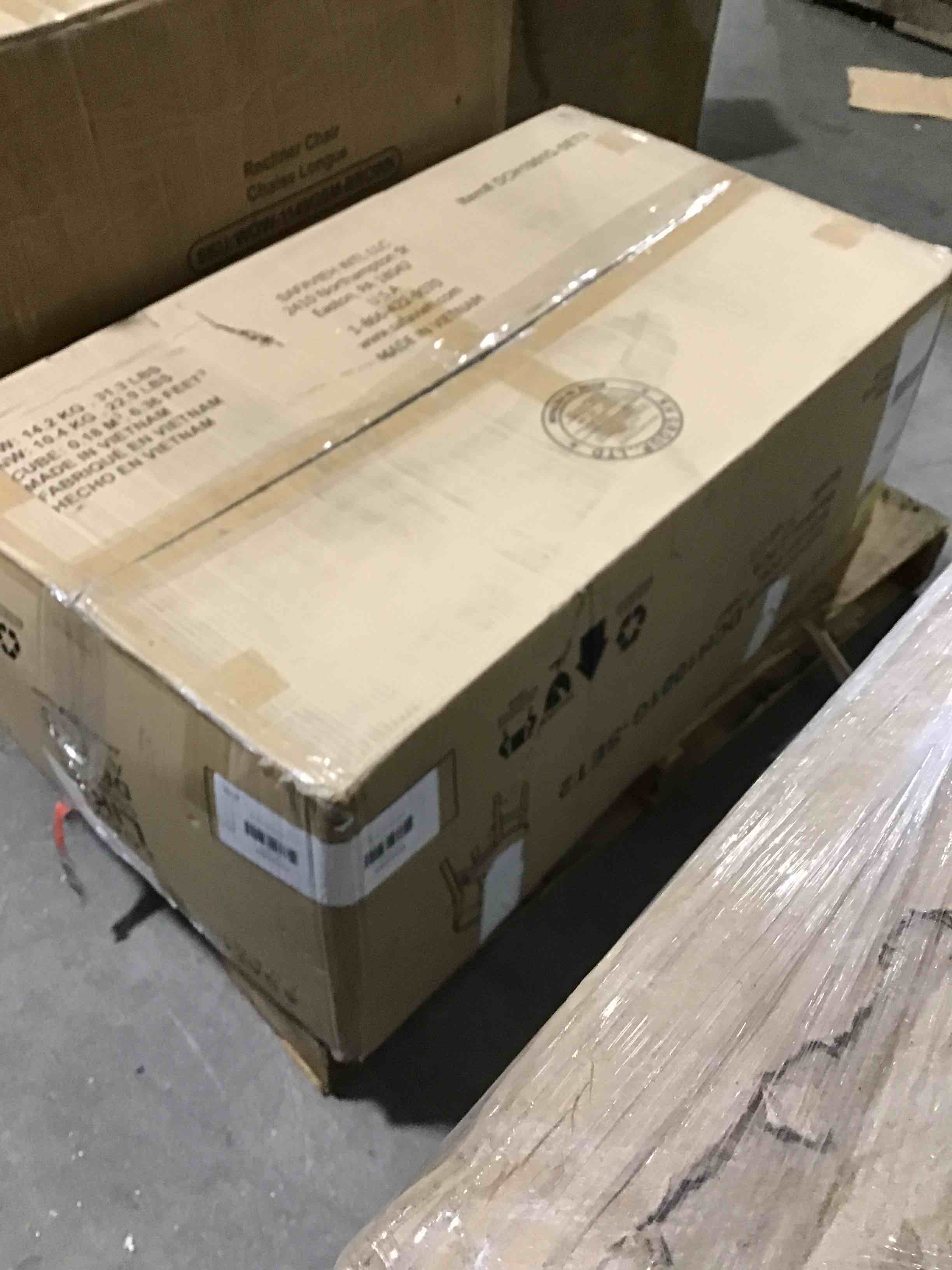 https://s3.amazonaws.com/lotting-images-prod/bidfta/RED4302758_1693416306732.jpeg
