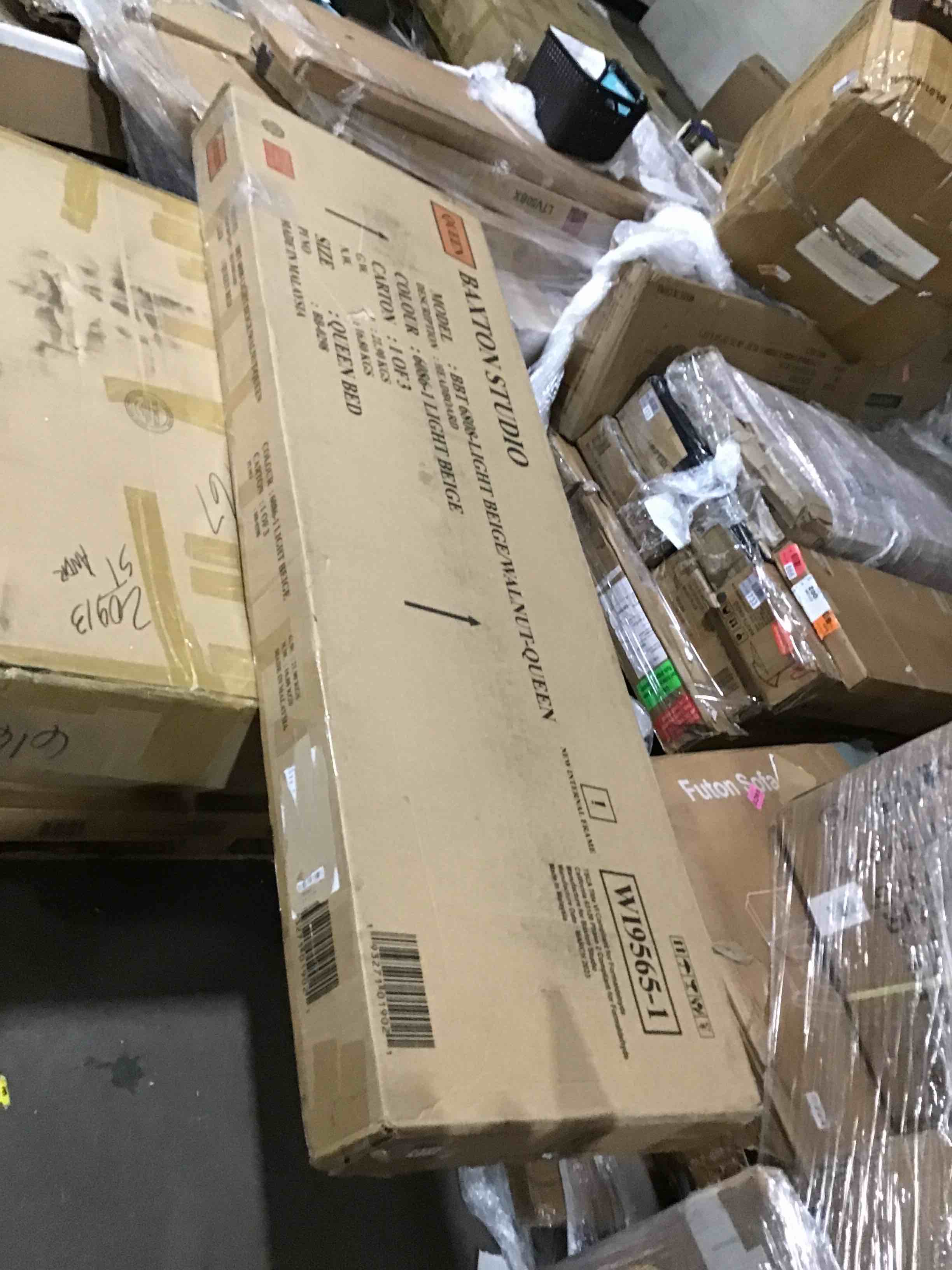 https://s3.amazonaws.com/lotting-images-prod/bidfta/RED4303282_1693926415383.jpeg