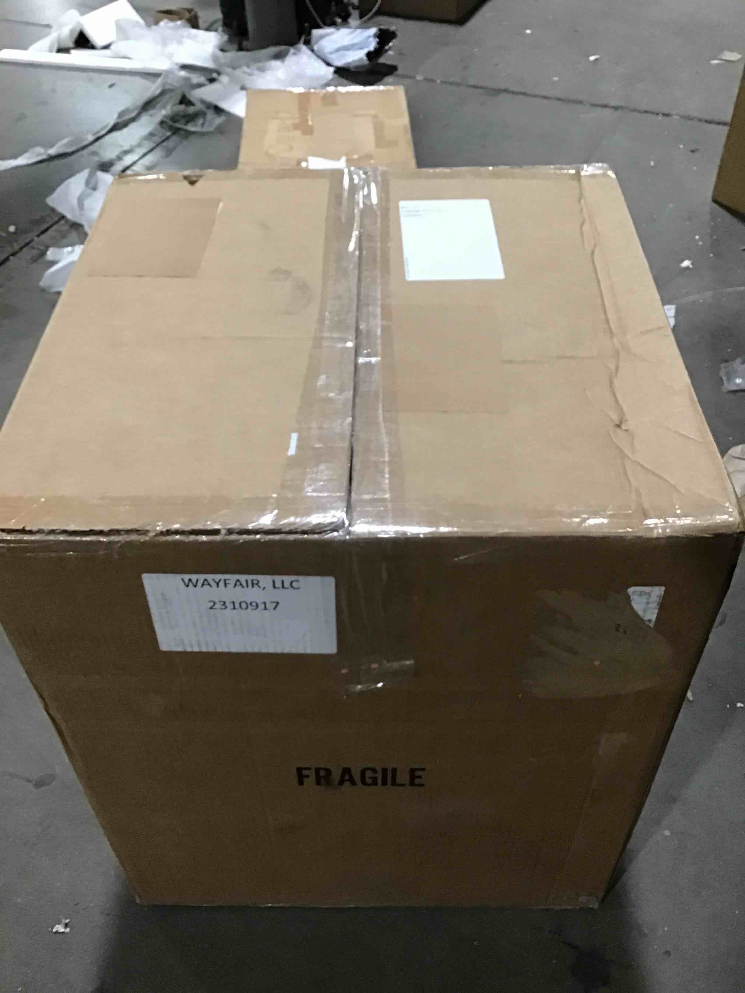 https://s3.amazonaws.com/lotting-images-prod/bidfta/RED4303792_1694106202475.jpeg
