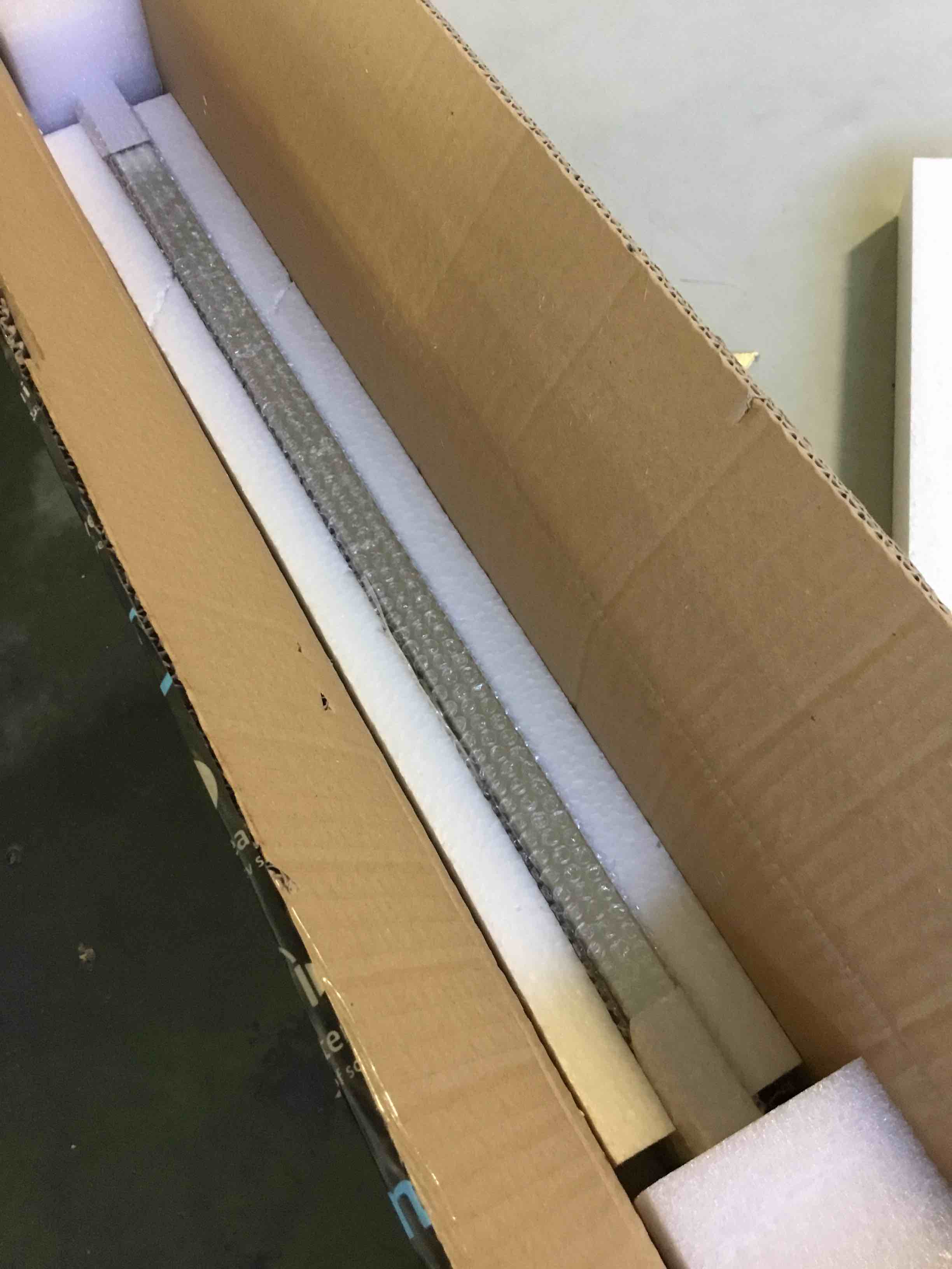 https://s3.amazonaws.com/lotting-images-prod/bidfta/RED4315904_1689080432313.jpeg
